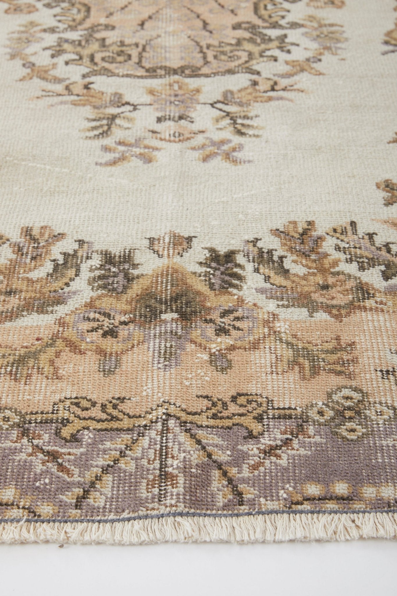 'Alma' Distressed Vintage Oushak Area Rug - 4'2'' x 7'1'' - Canary Lane