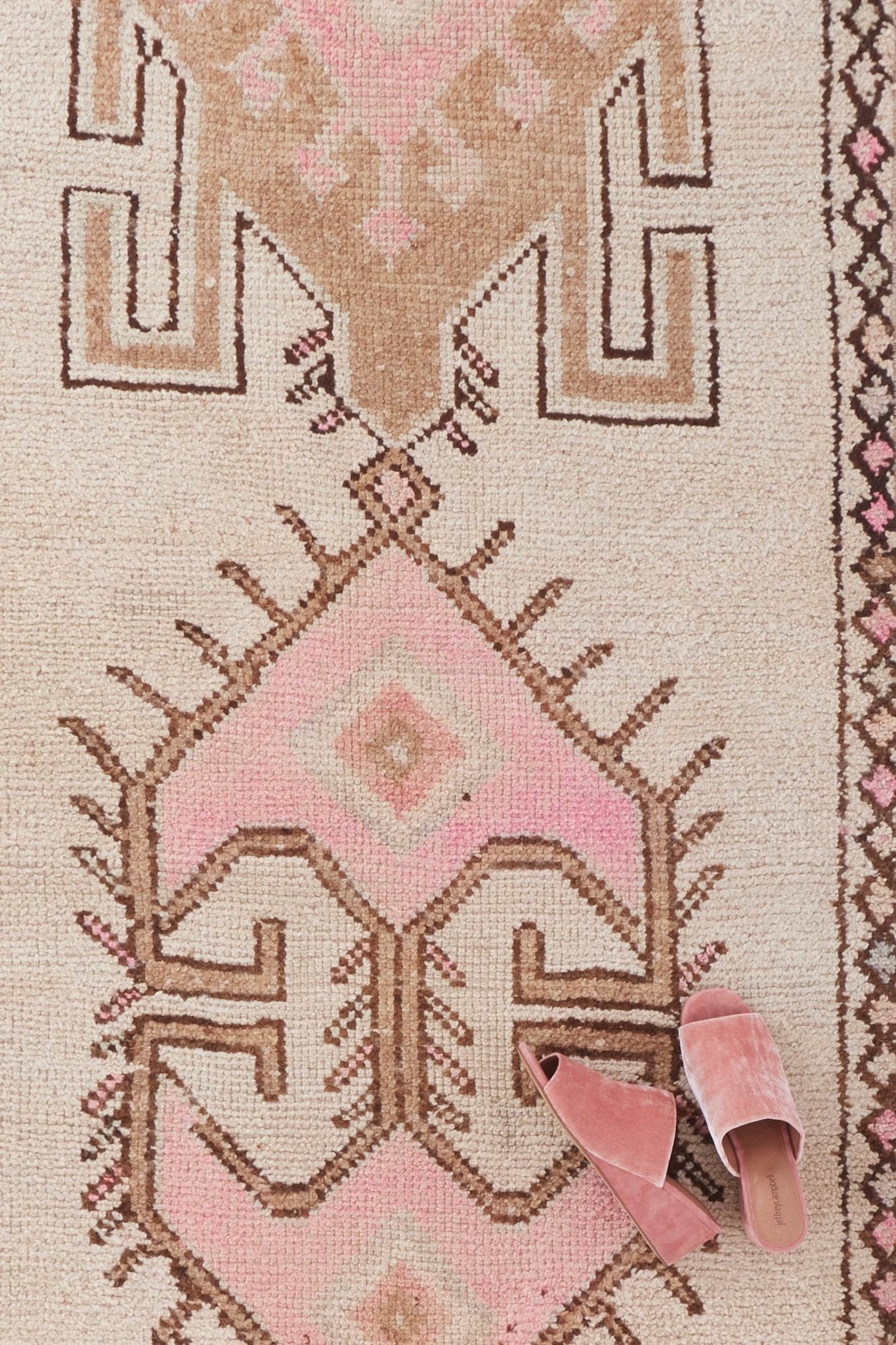 'Amelia' Vintage Heirloom Turkish Runner - 3'4'' x 13'2'' - Canary Lane