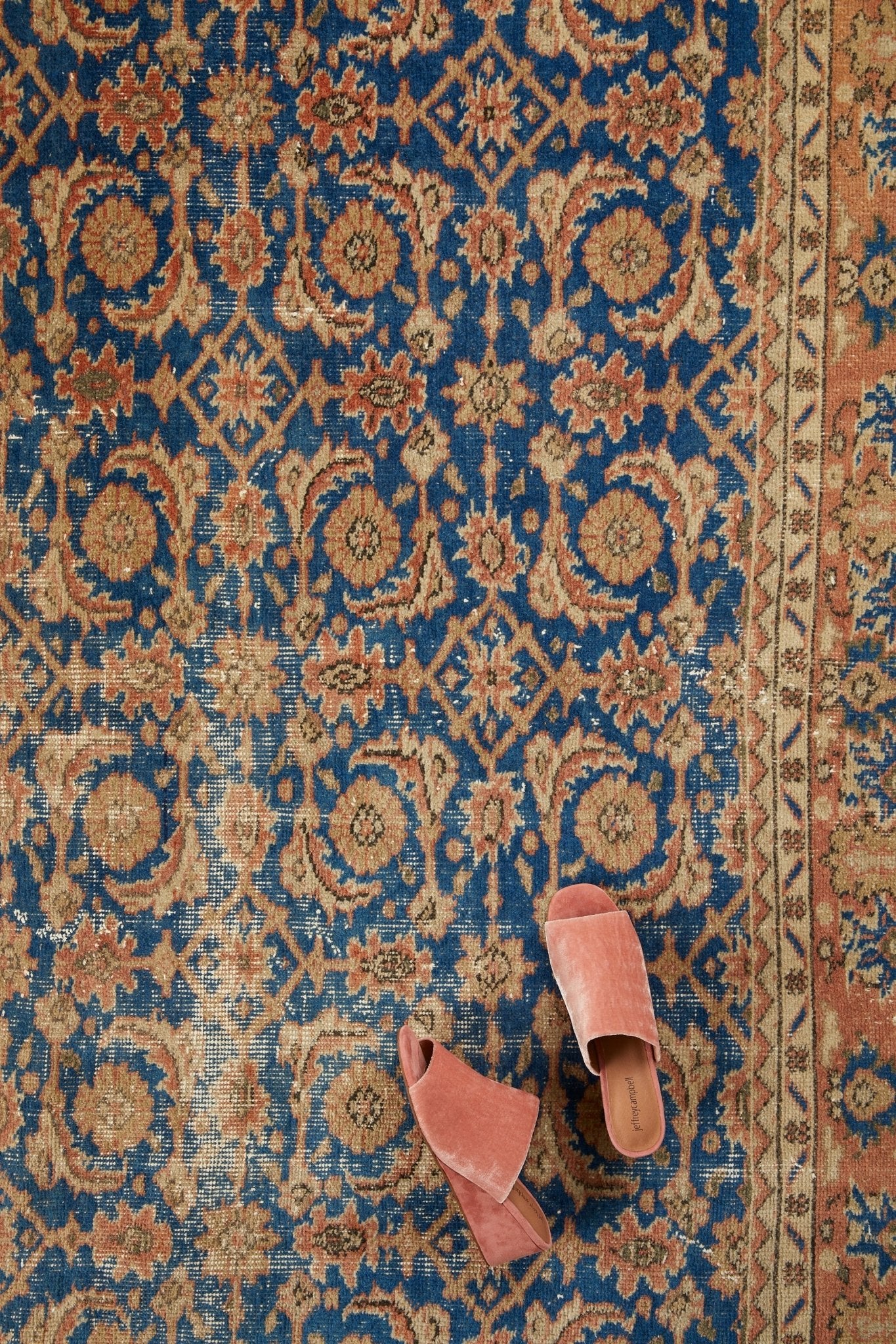 'Aquarius' Turkish Vintage Area Rug - 6'9