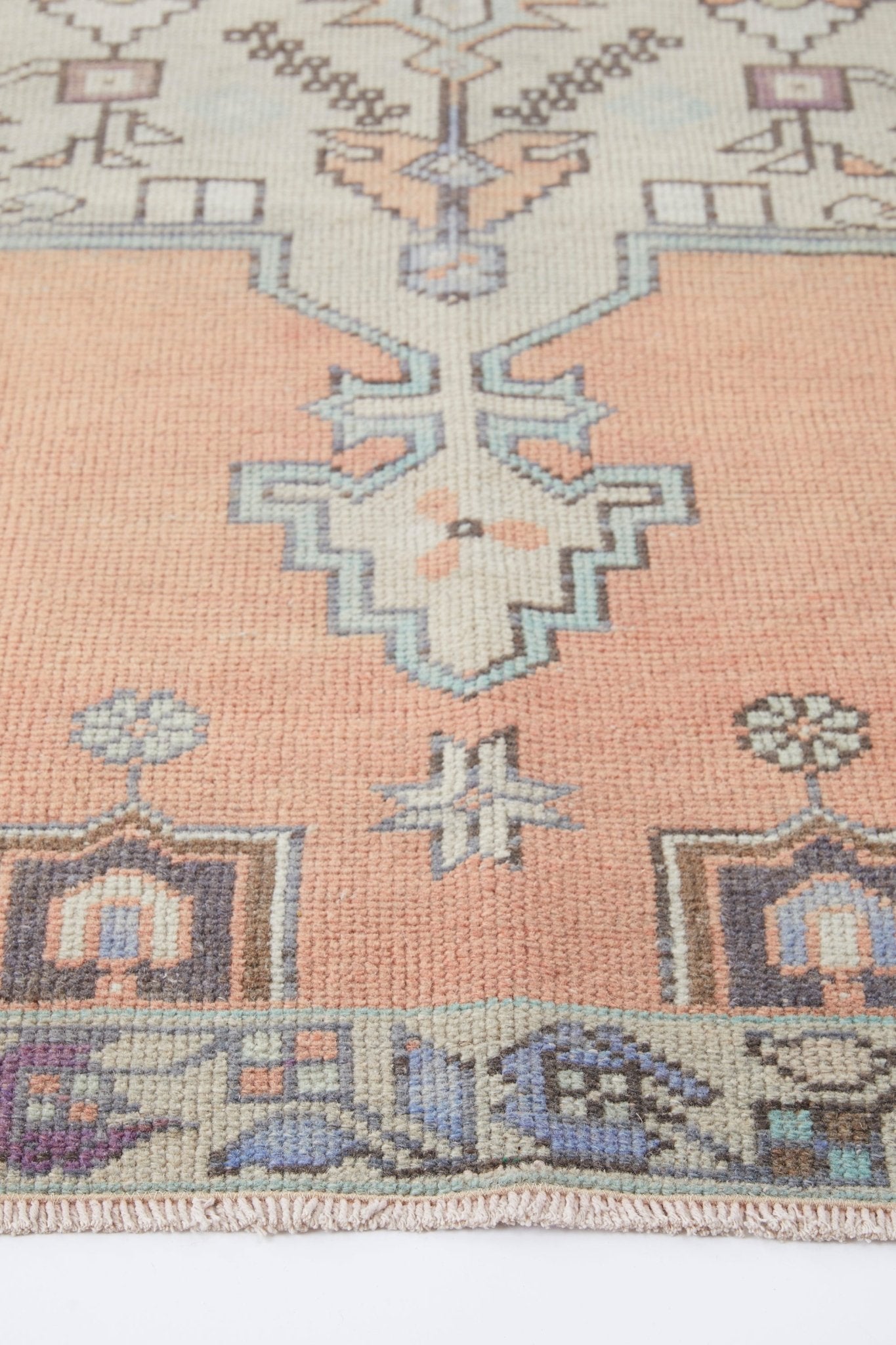 'Betty' Distressed Vintage Oushak Area Rug - 4'1'' x 7'9'' - Canary Lane