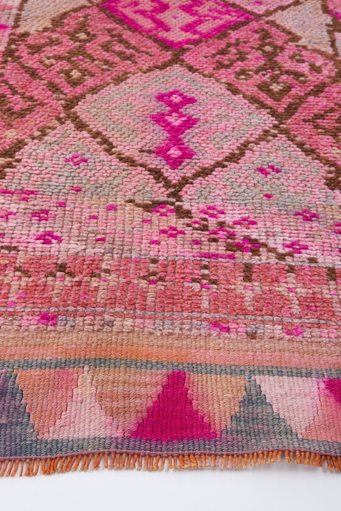 'Bubble Gum' Turkish Vintage Rug - 2'7'' x 11'8