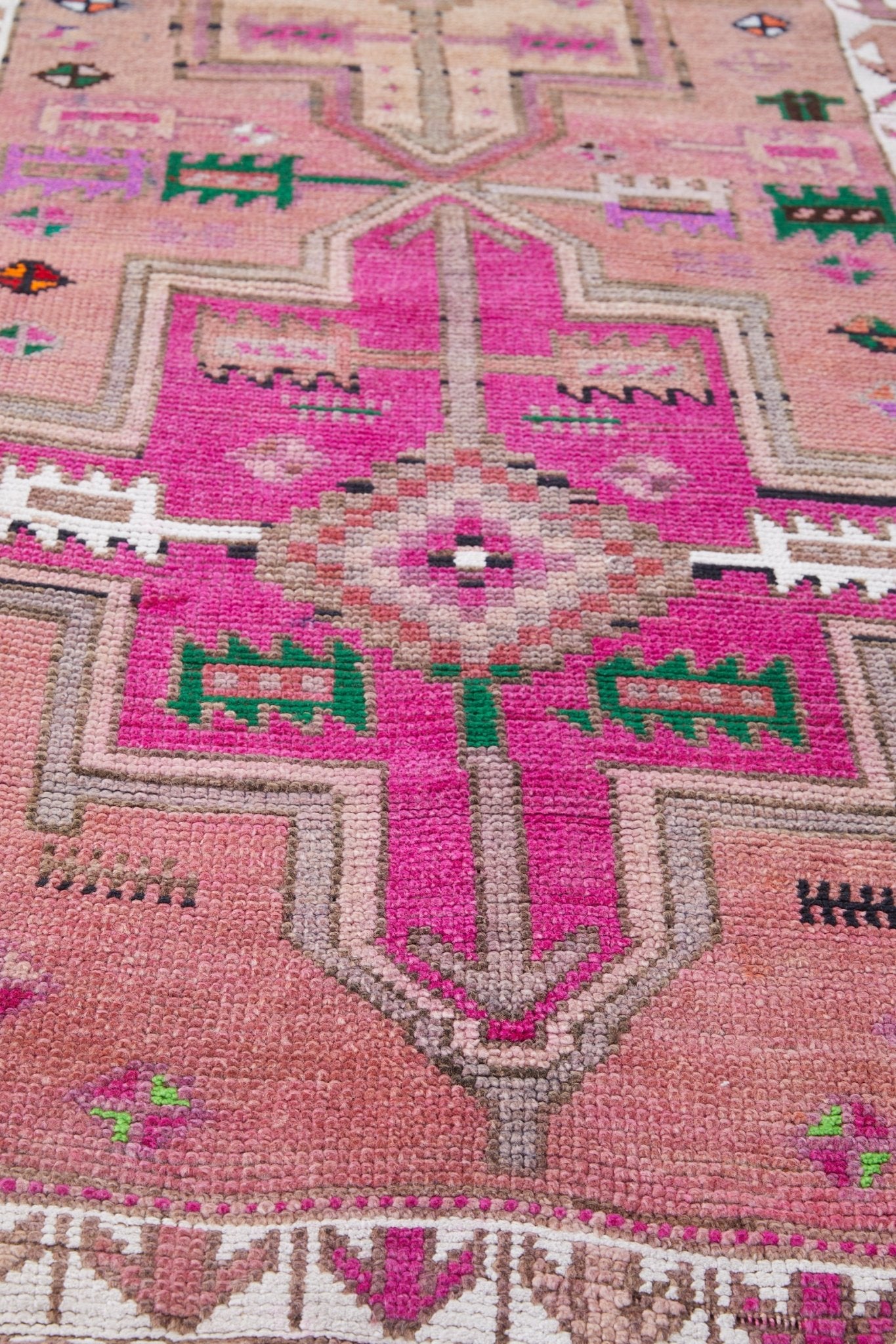 'Cotton Candy' Vintage Turkish Runner - 2'9'' x 10'9'' - Canary Lane