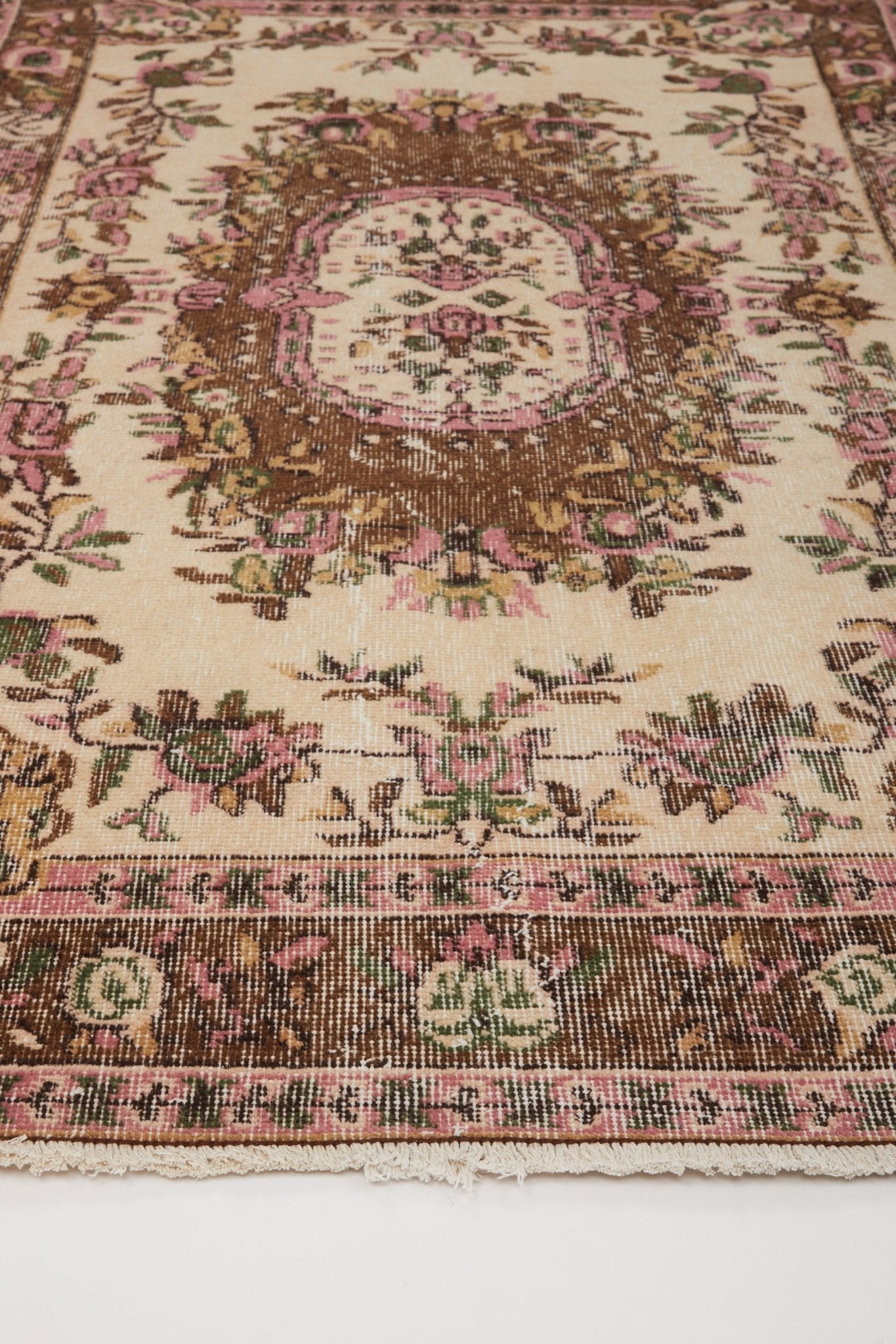 'Ella' Vintage Turkish Rug - 3'10.5'' x 7'1'' - Canary Lane