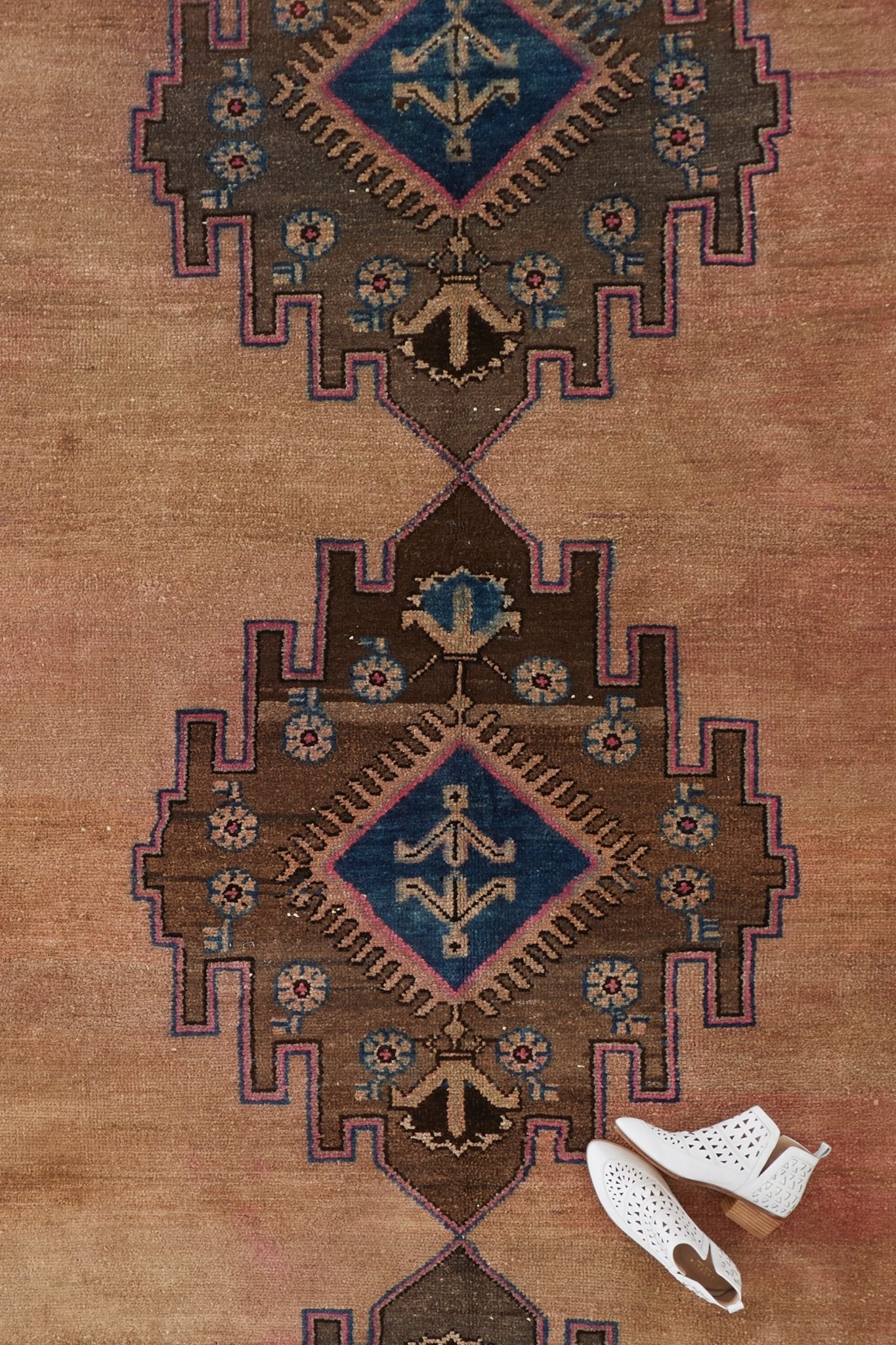 'Fern' Vintage Turkish Area Rug - 5'9