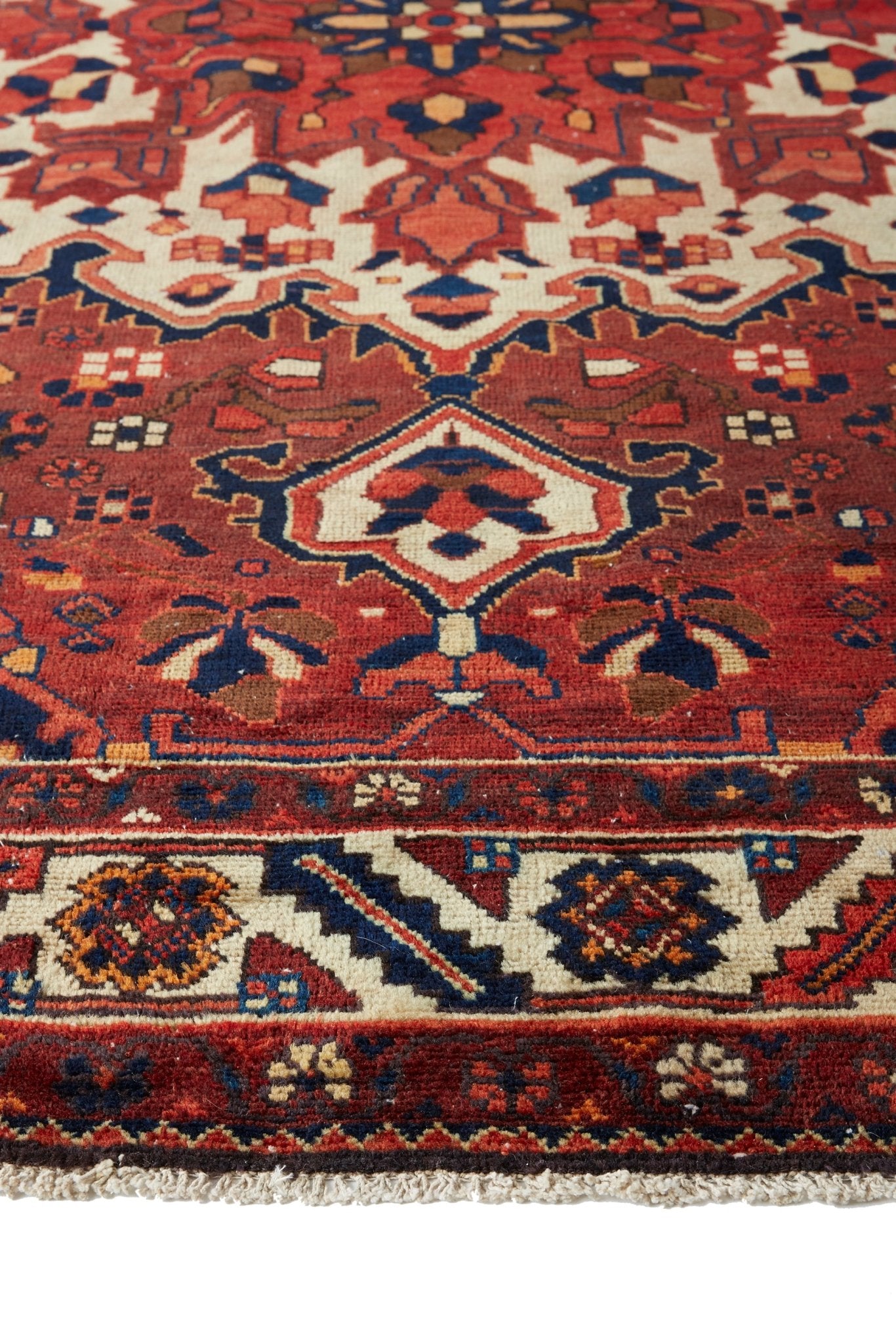 'Firefly' Vintage Persian Rug - 7'8