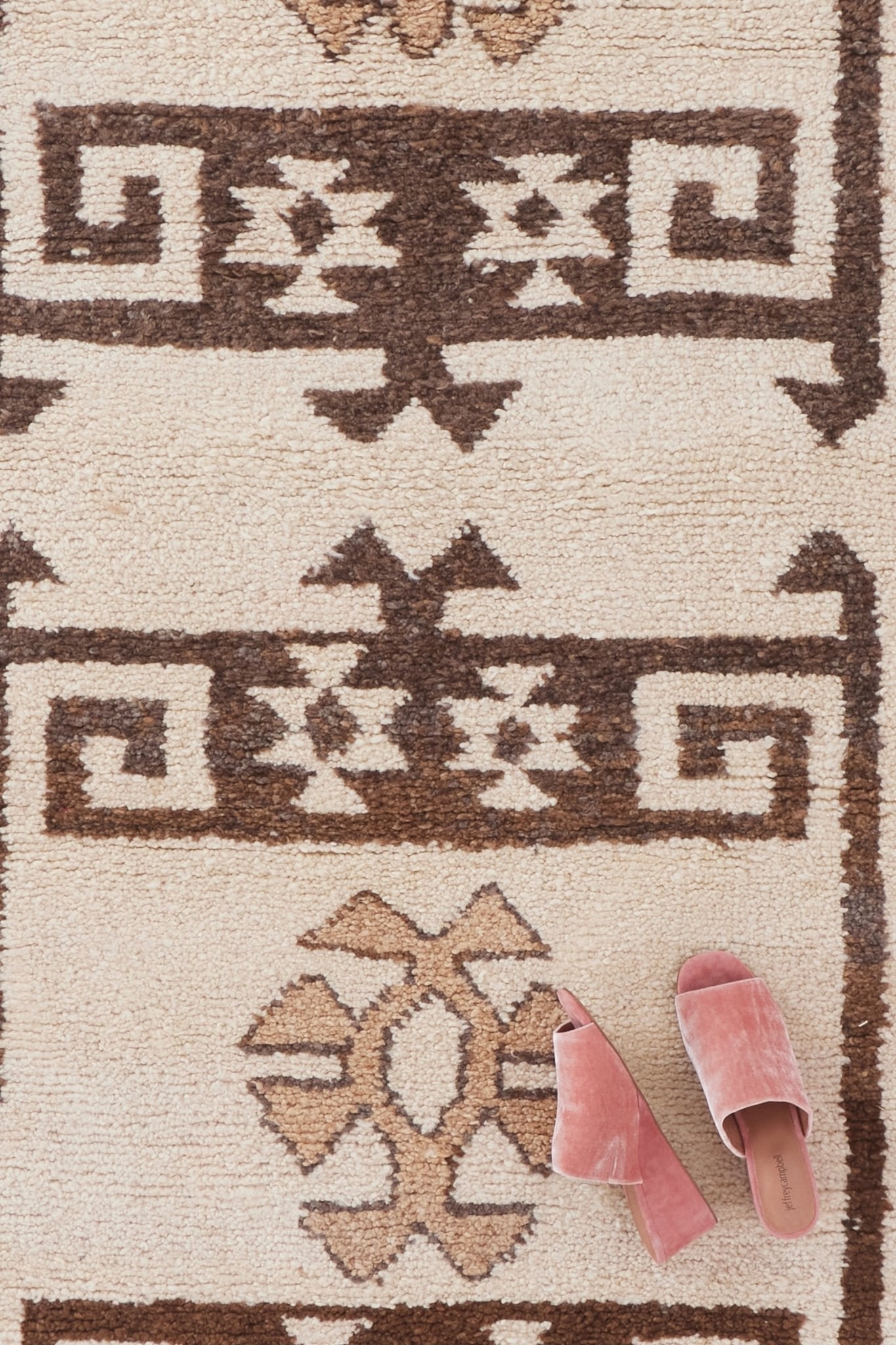 'Greta' Rare Vintage Turkish Runner - 3' x 11'9'' - Canary Lane