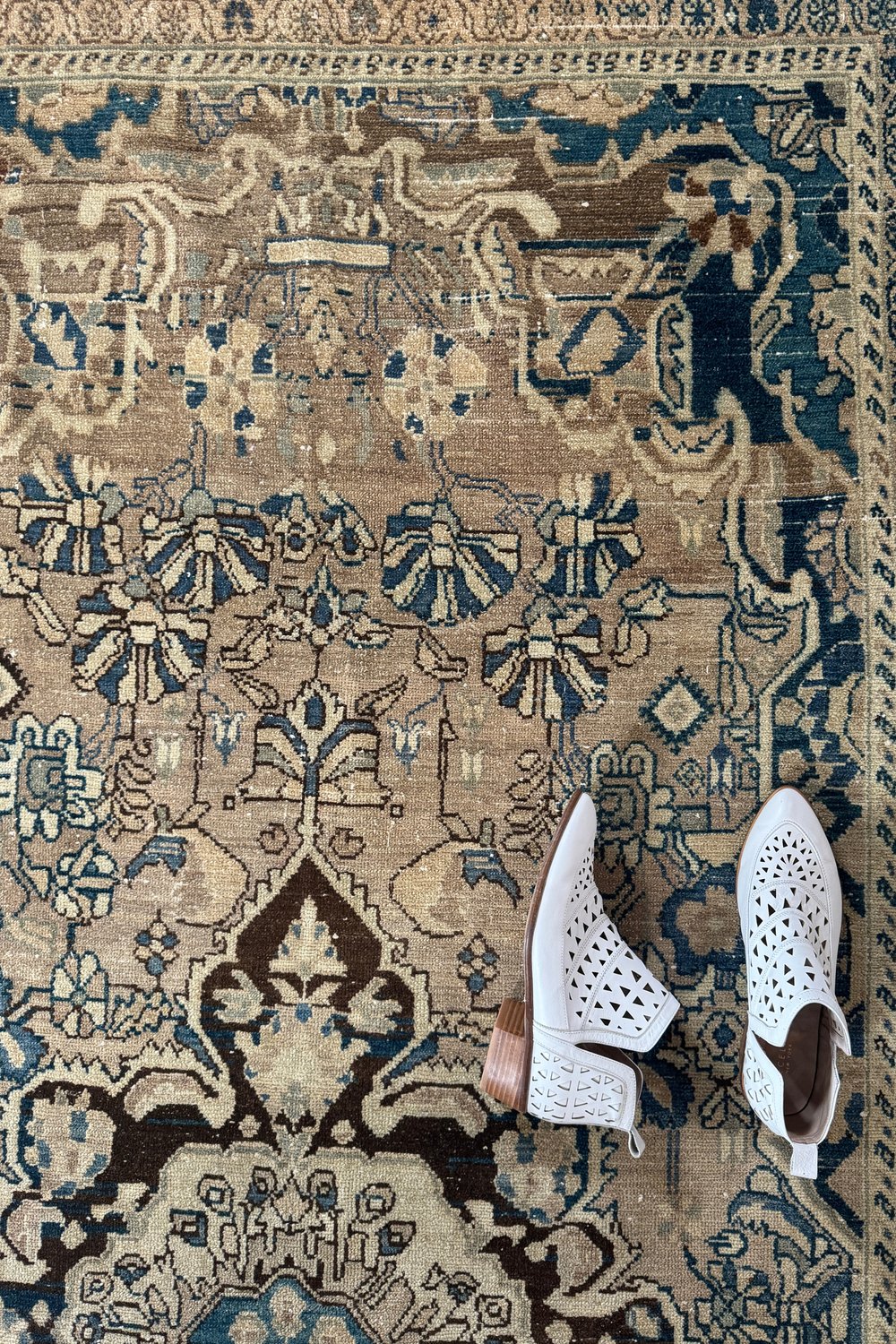 'Hayes' Vintage Persian Rug - 4'9
