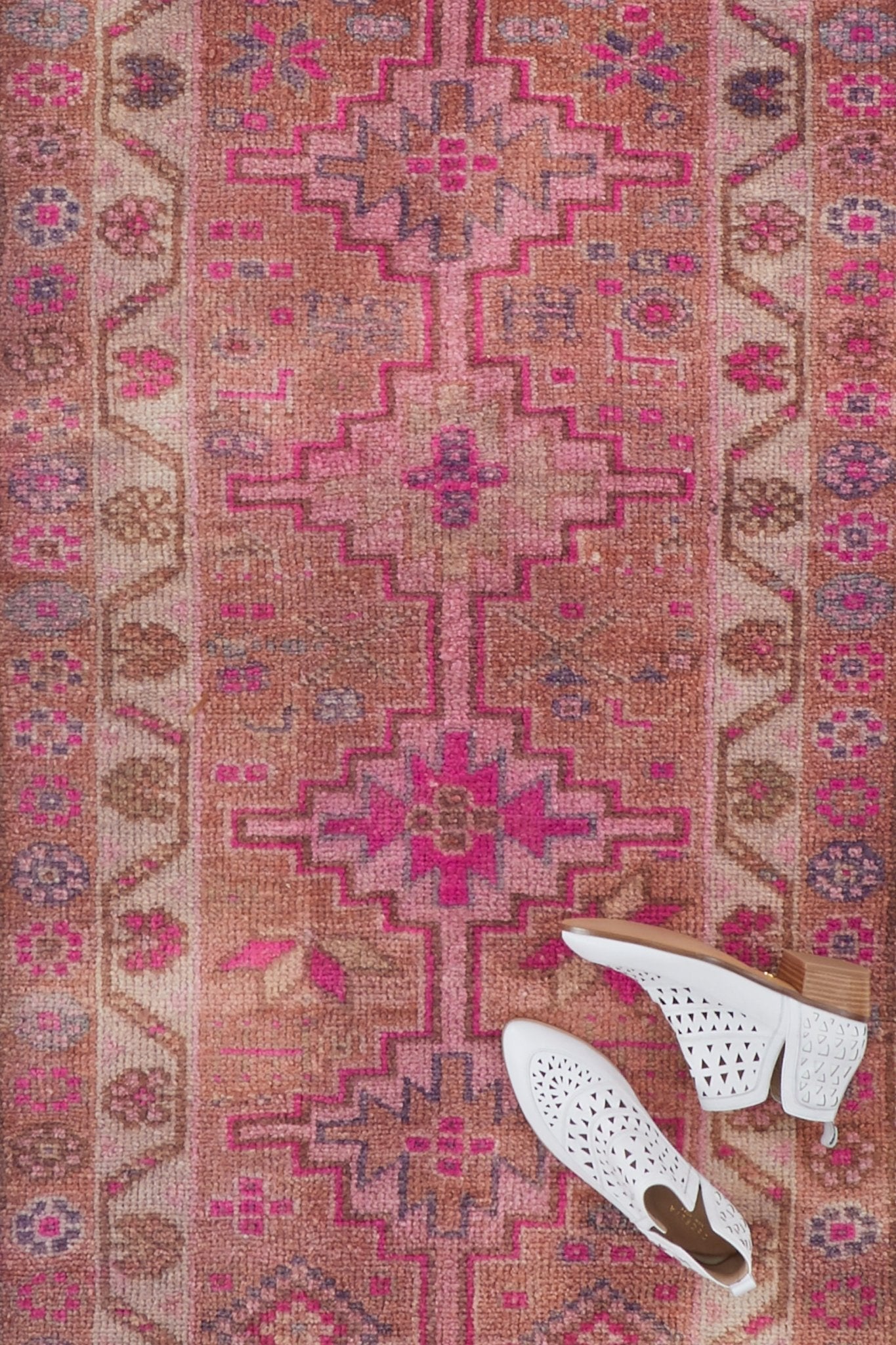 'Hibiscus' Vintage Turkish Ombre Runner - 2'9