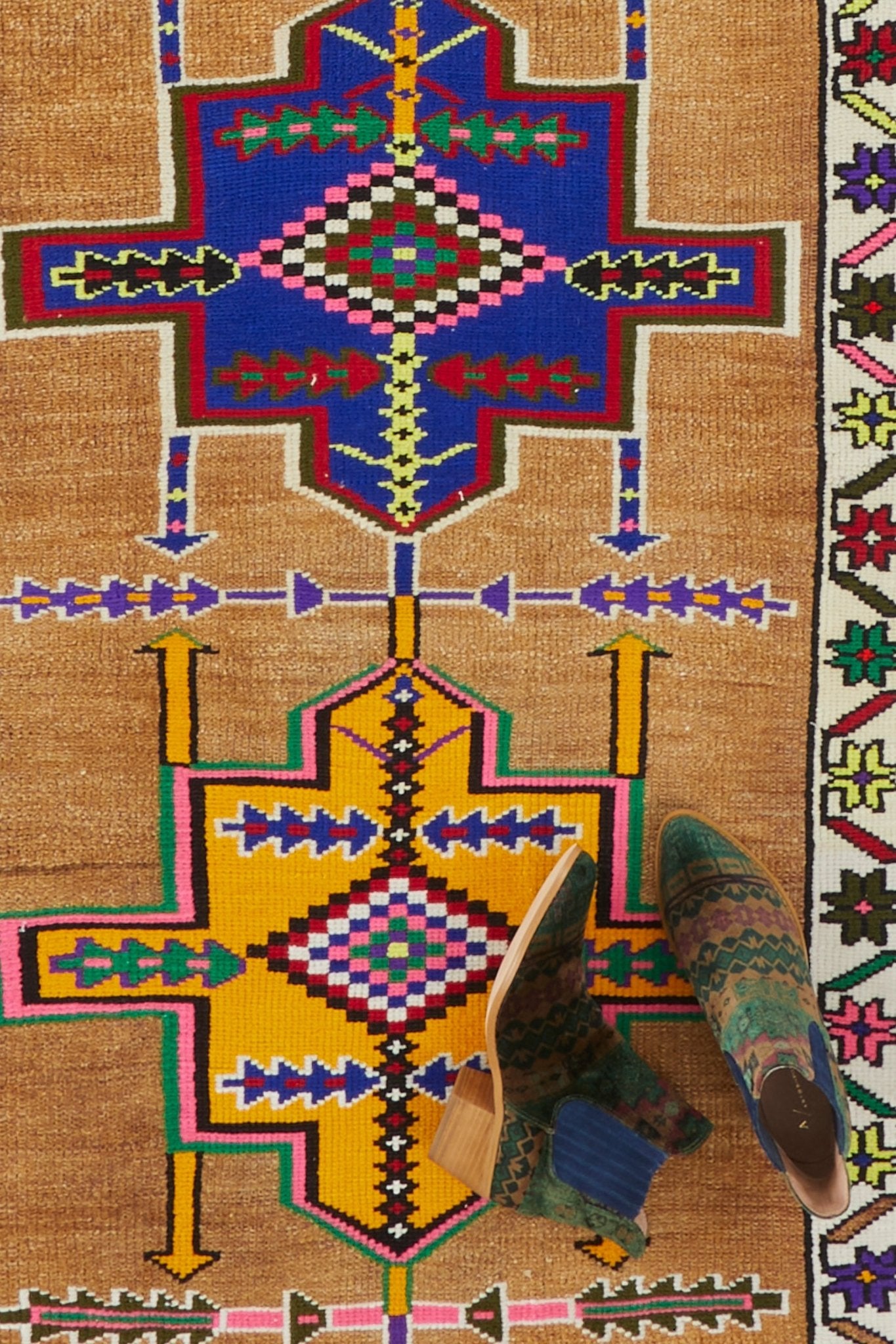 'Jasmine' Vintage Turkish Runner - 2'8'' x 10'8'' - Canary Lane