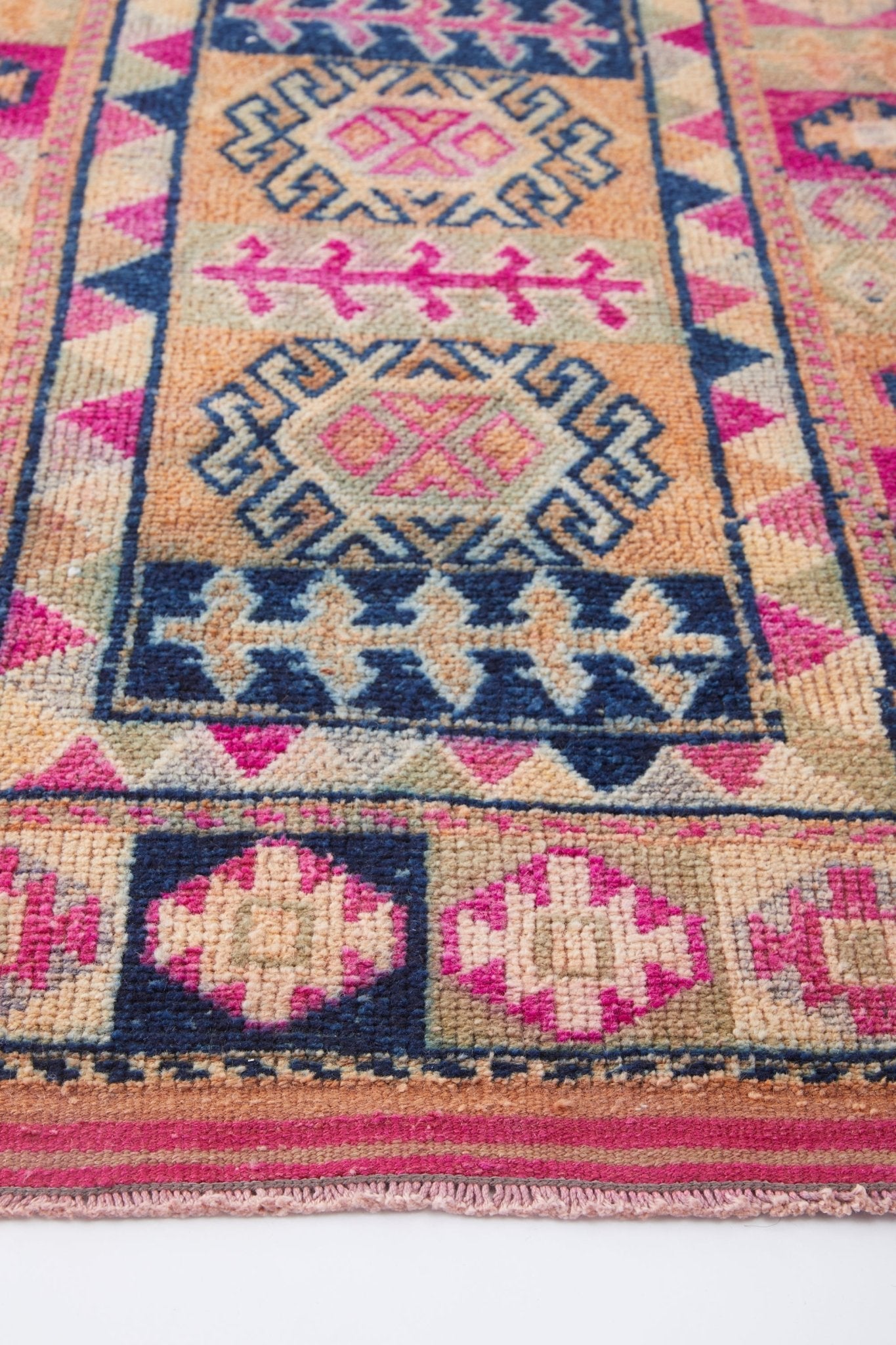 'Jubilee' Turkish Vintage Rug - 2'8'' x 11'7'' - Canary Lane