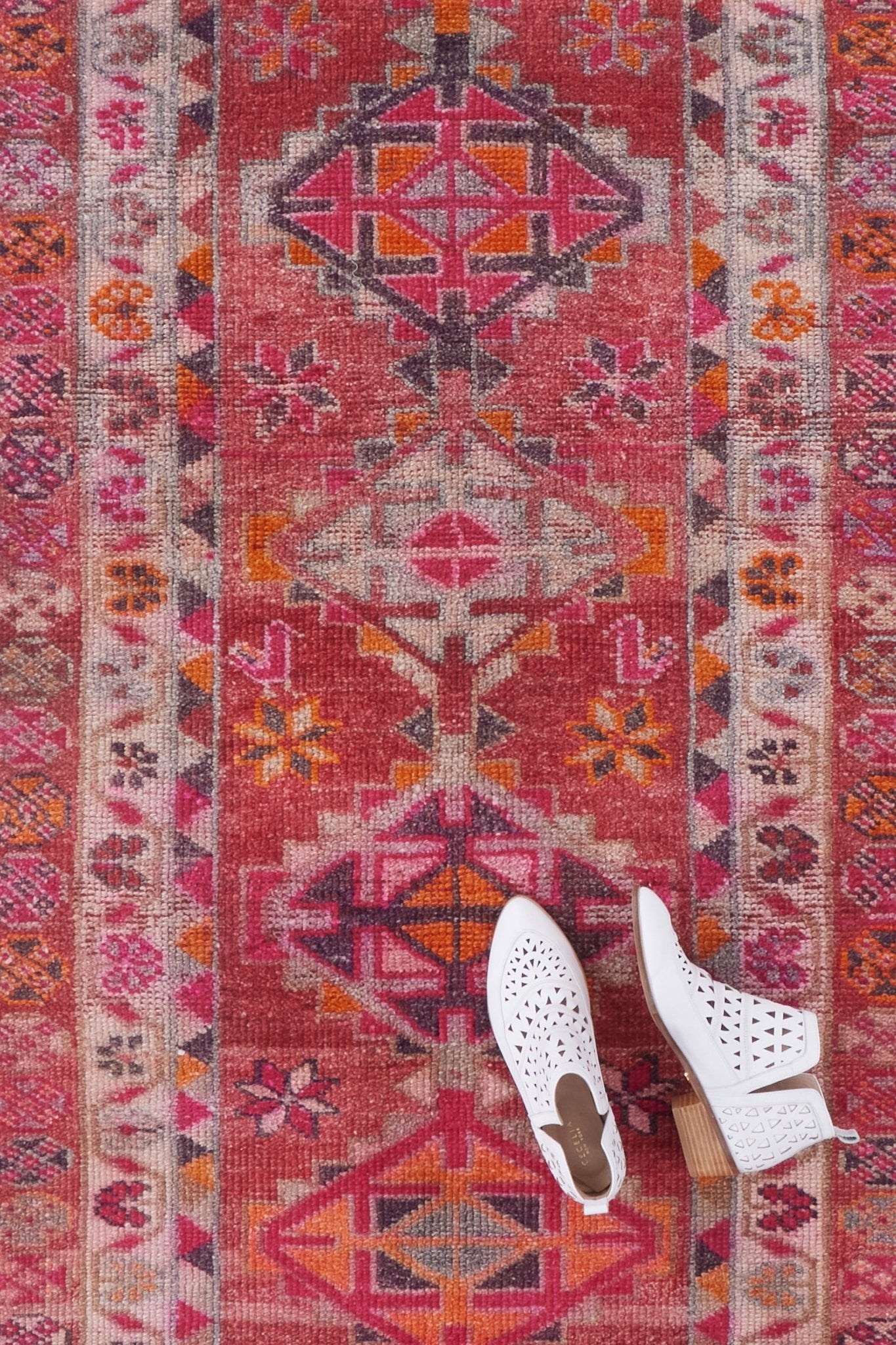 'Lala' Vintage Turkish Runner - 2'9'' x 10'5'' - Canary Lane