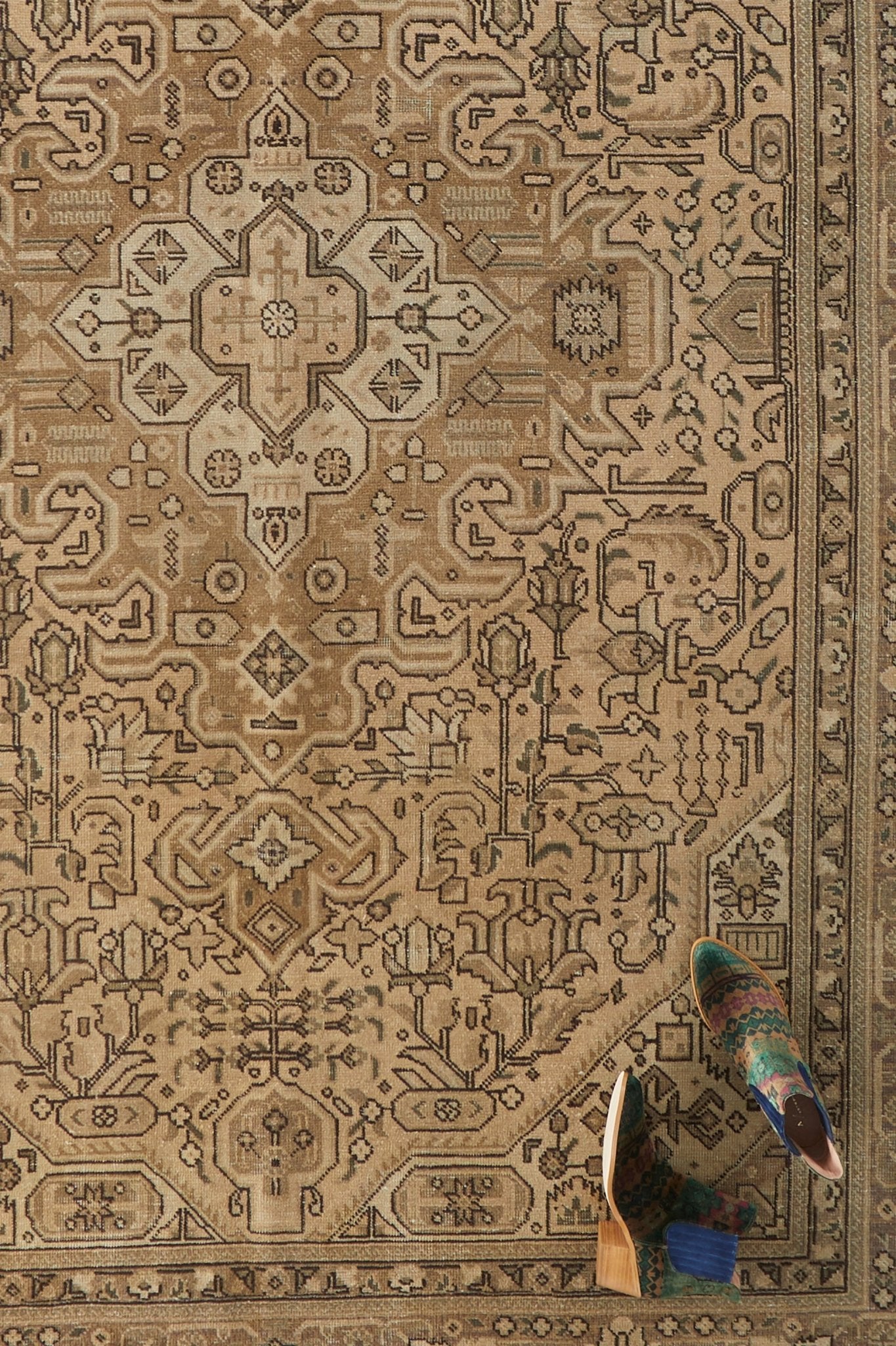 'Lily' Vintage Persian Rug - 6'6