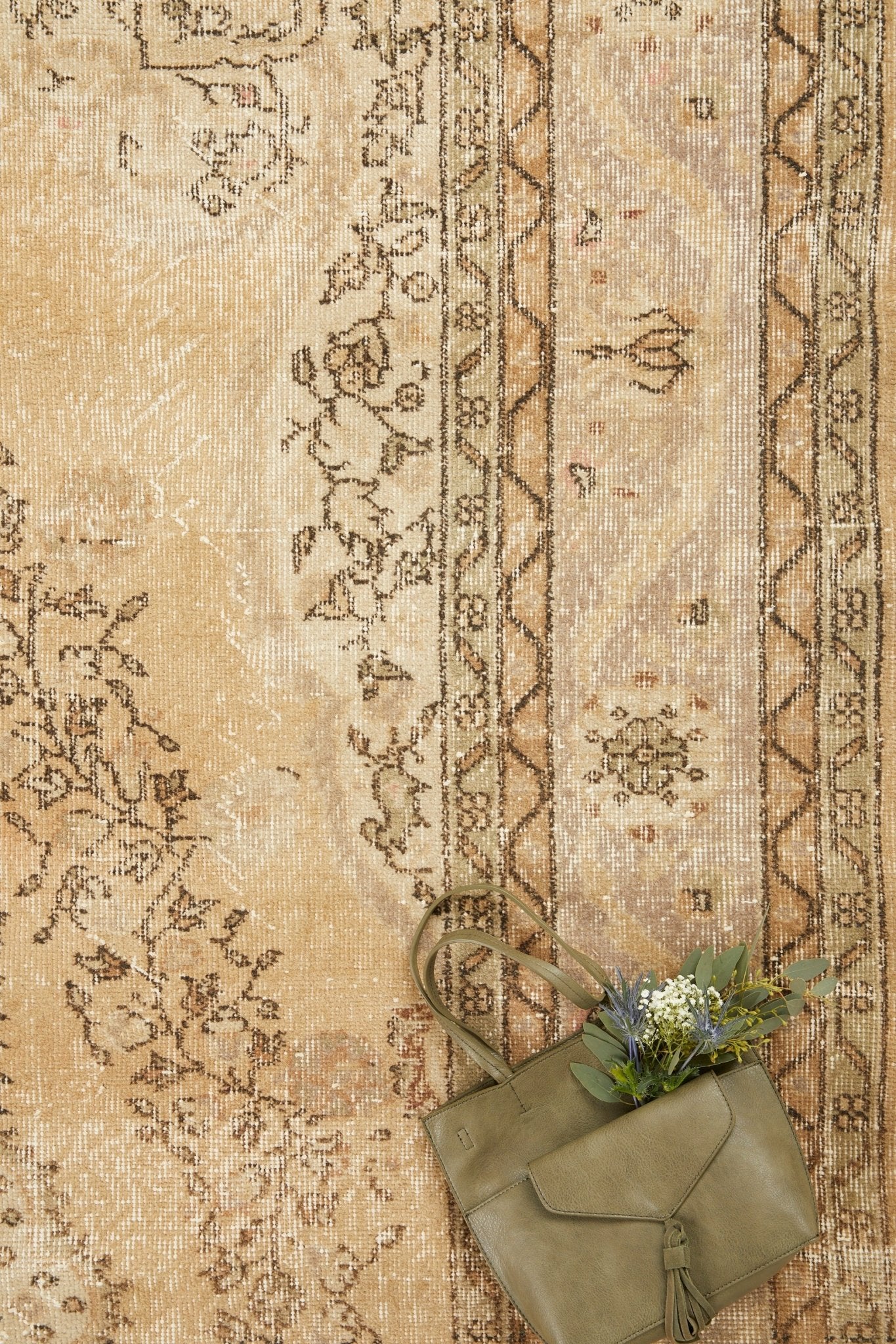 'Lotus' Vintage Persian Rug - 7'6
