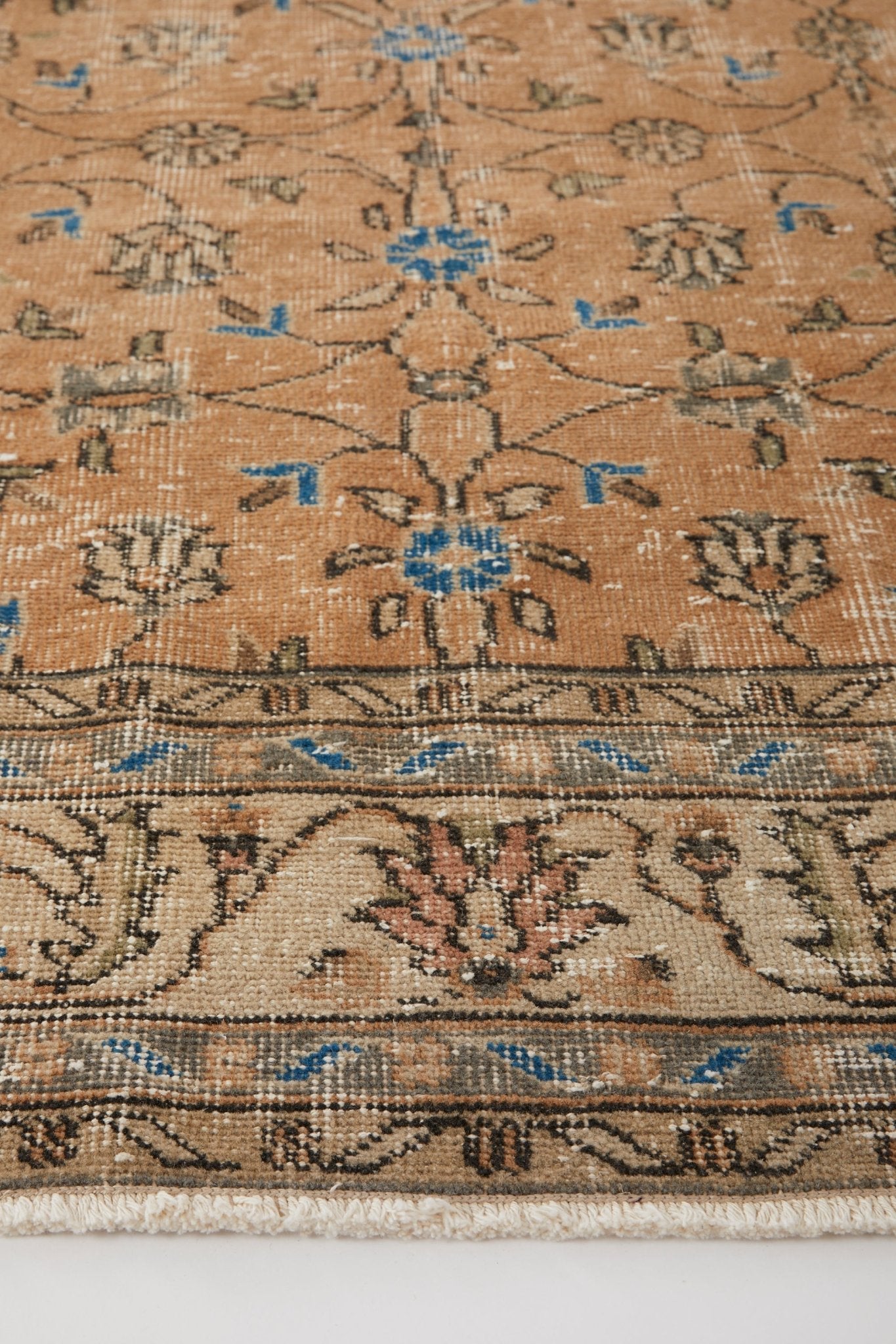 'Marmalade' Turkish Vintage Area Rug - 6’8” x 10’4” - Canary Lane
