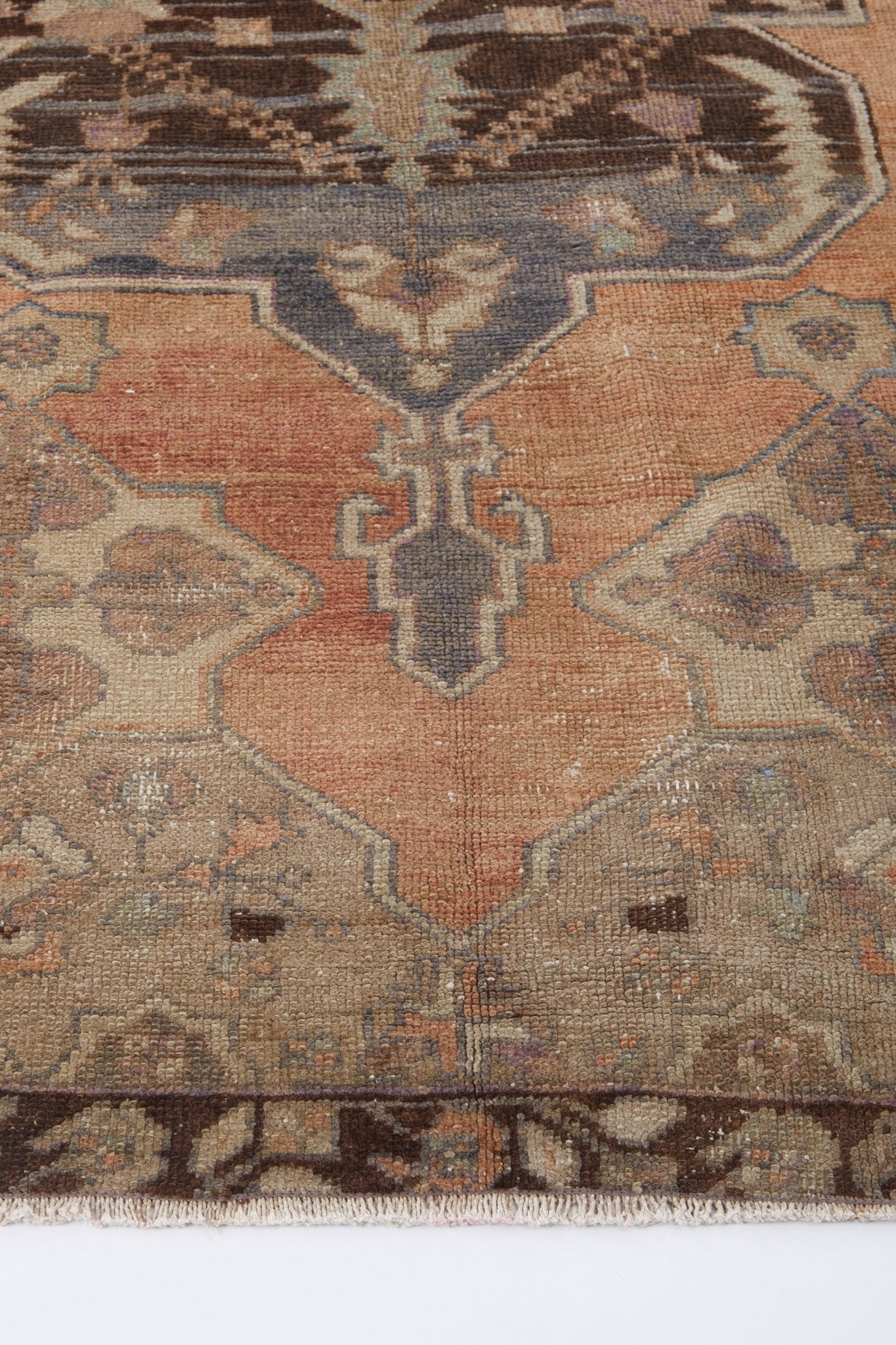 'Mera' Vintage Turkish Rug - 4'6'' x 8'2'' - Canary Lane