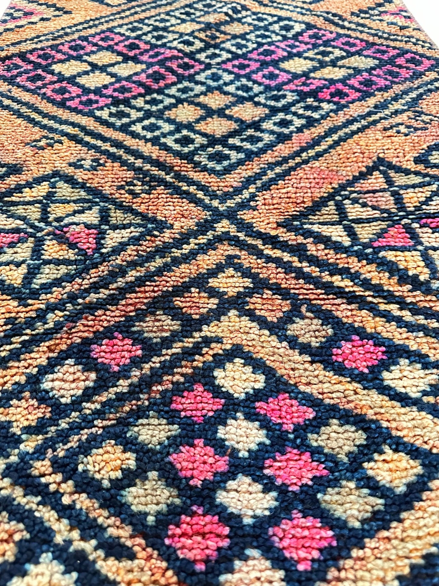 'Midge' Vintage Turkish Runner - 2'1