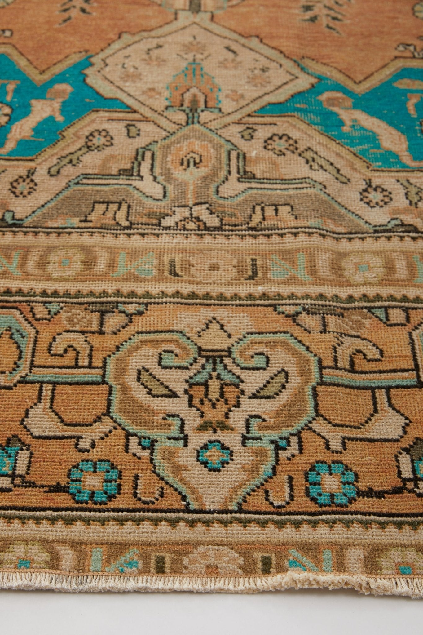 'Nettle' Distressed Vintage Turkish Area Rug - 9'4