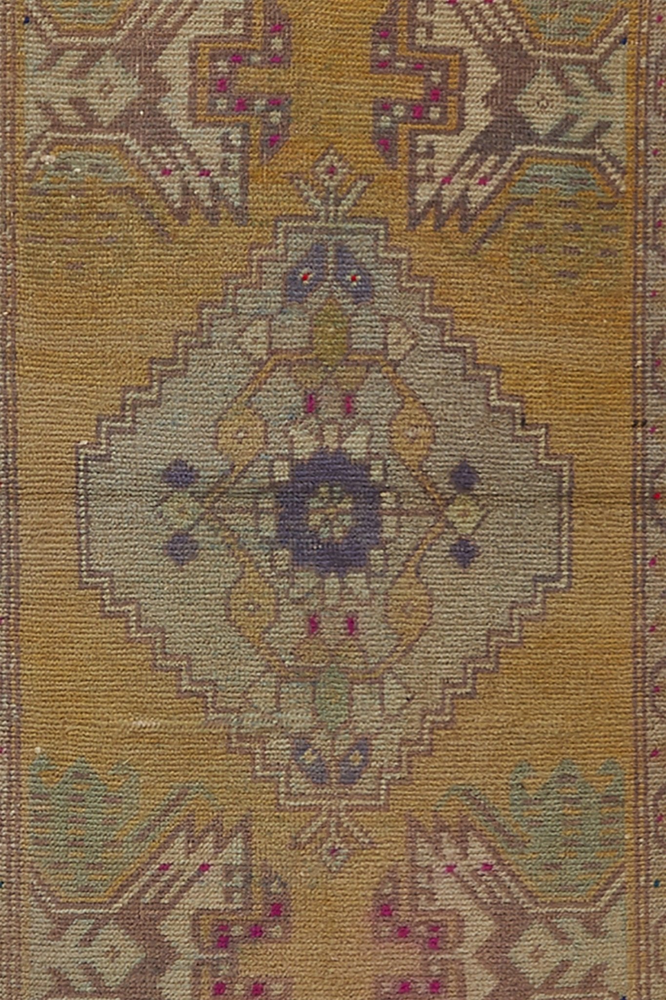 No. 767 Mini Rug - 1'8