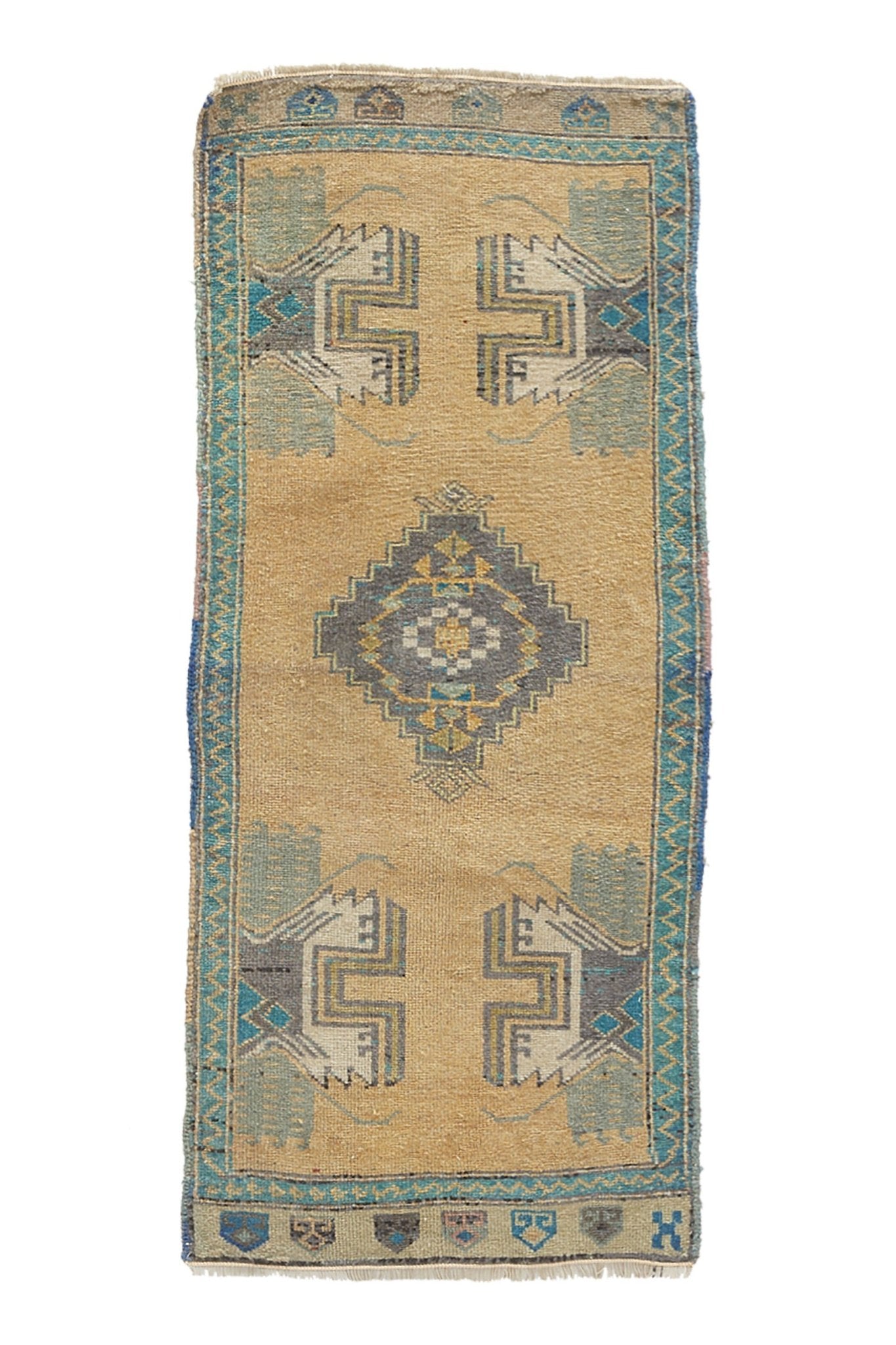 No. 940 Mini Rug - 1'8