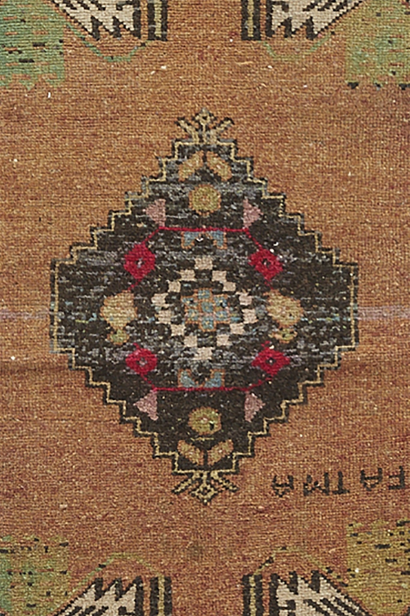 No. 966 Mini Rug - 1'6
