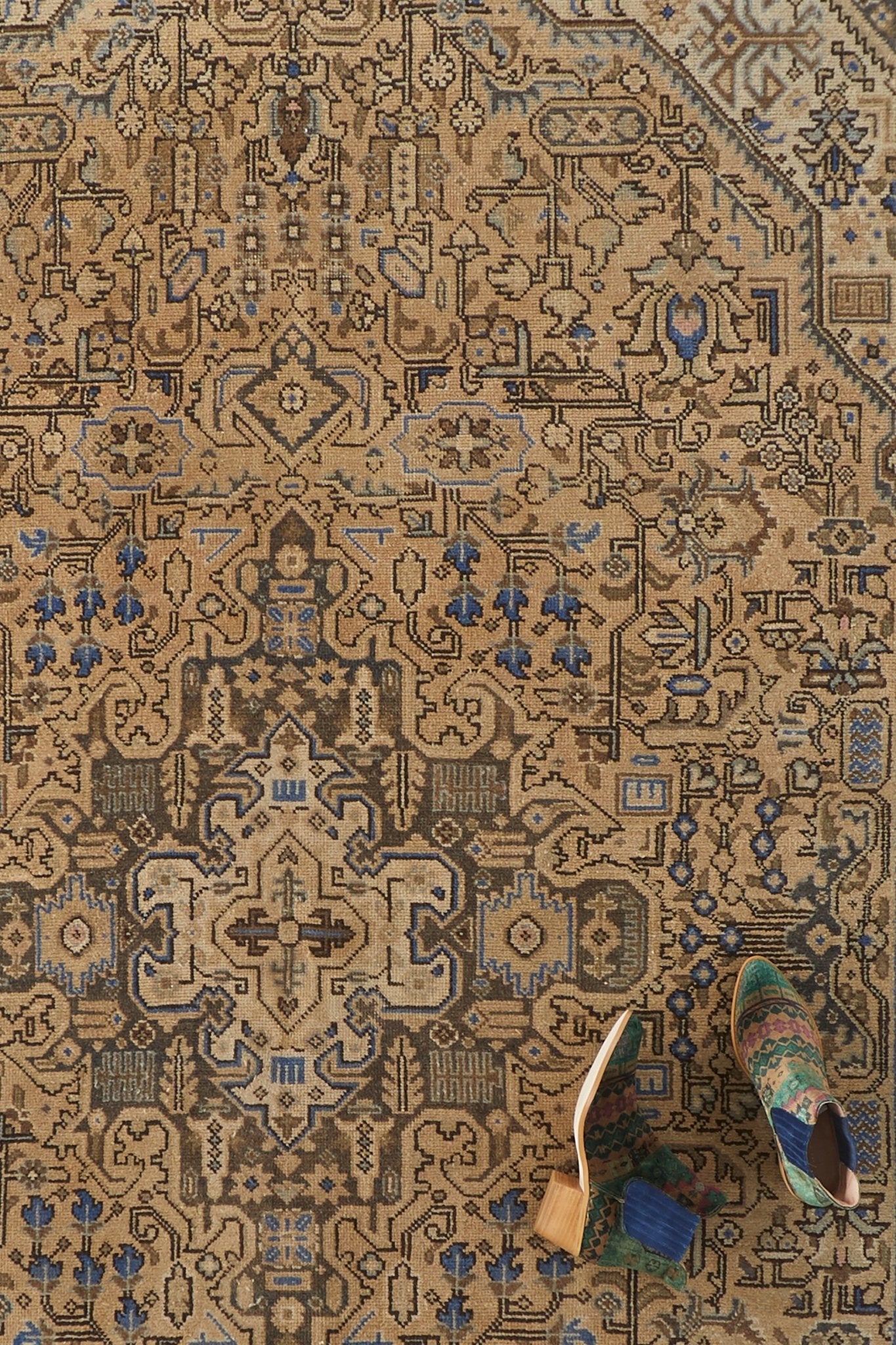 'Nova' Vintage Persian Rug - 4'10