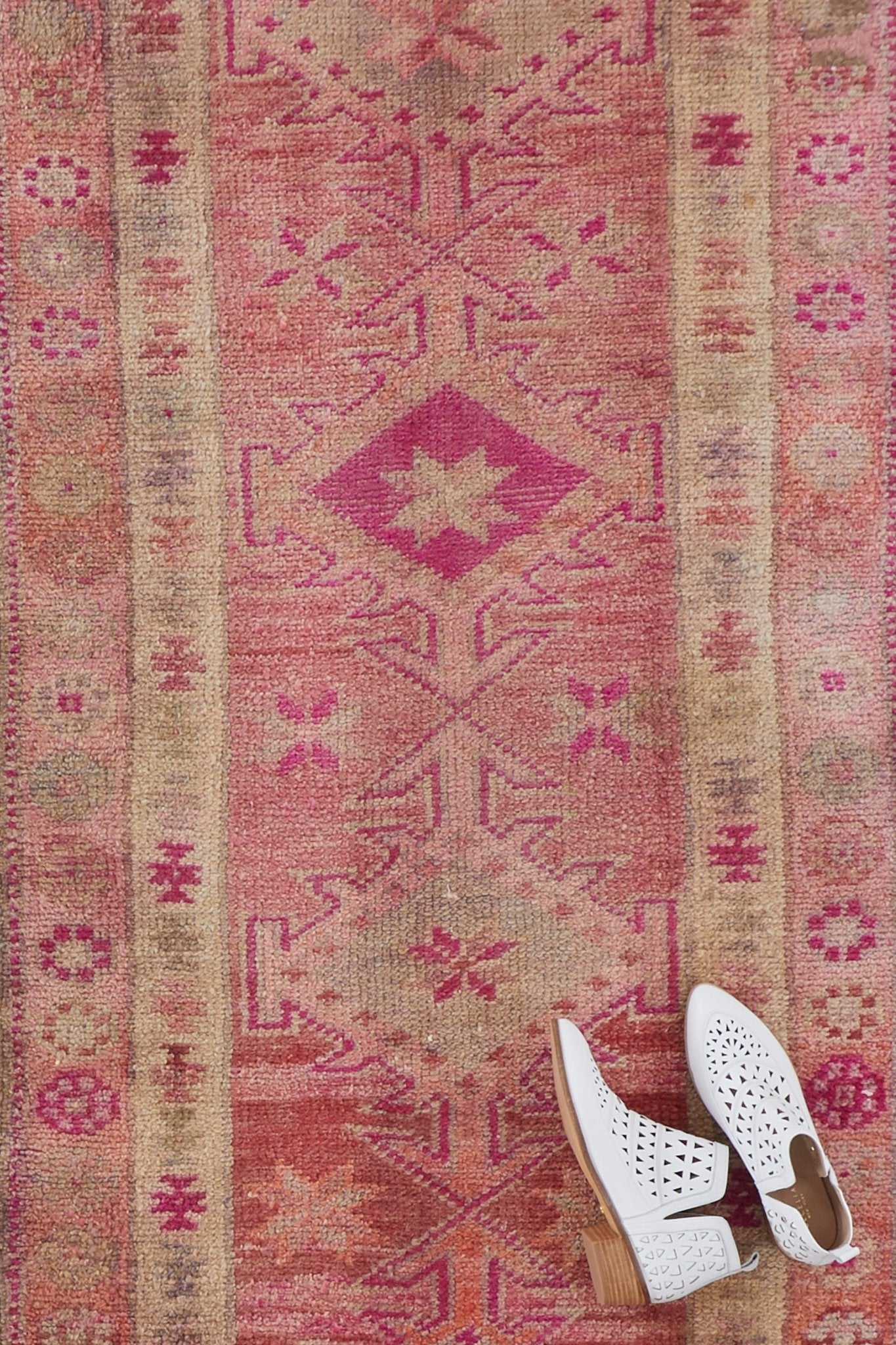 'Snapdragon' Ombré Vintage Turkish Runner - 2'10'' x 17'8