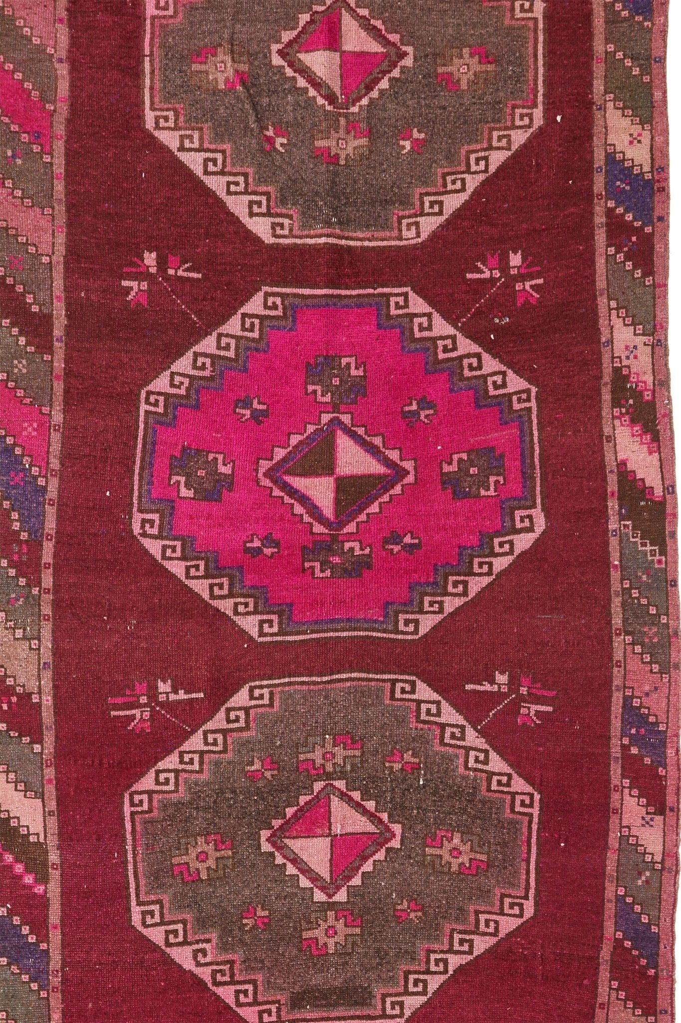 'Solstice' Turkish Large Area Rug - 4'8'' x 11'2'' - Canary Lane