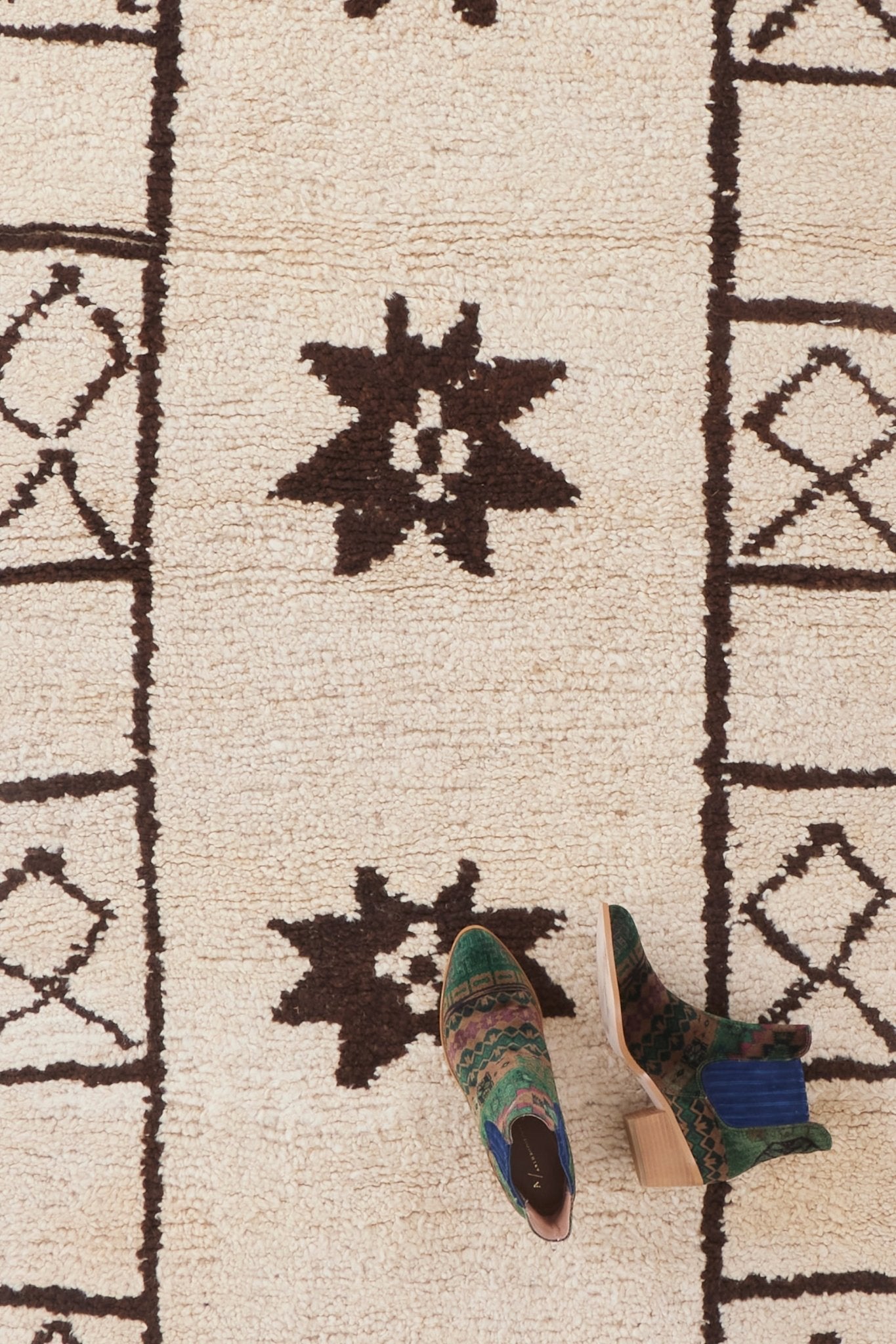 'Viv' Vintage Turkish Runner - 2'11'' x 13'2'' - Canary Lane