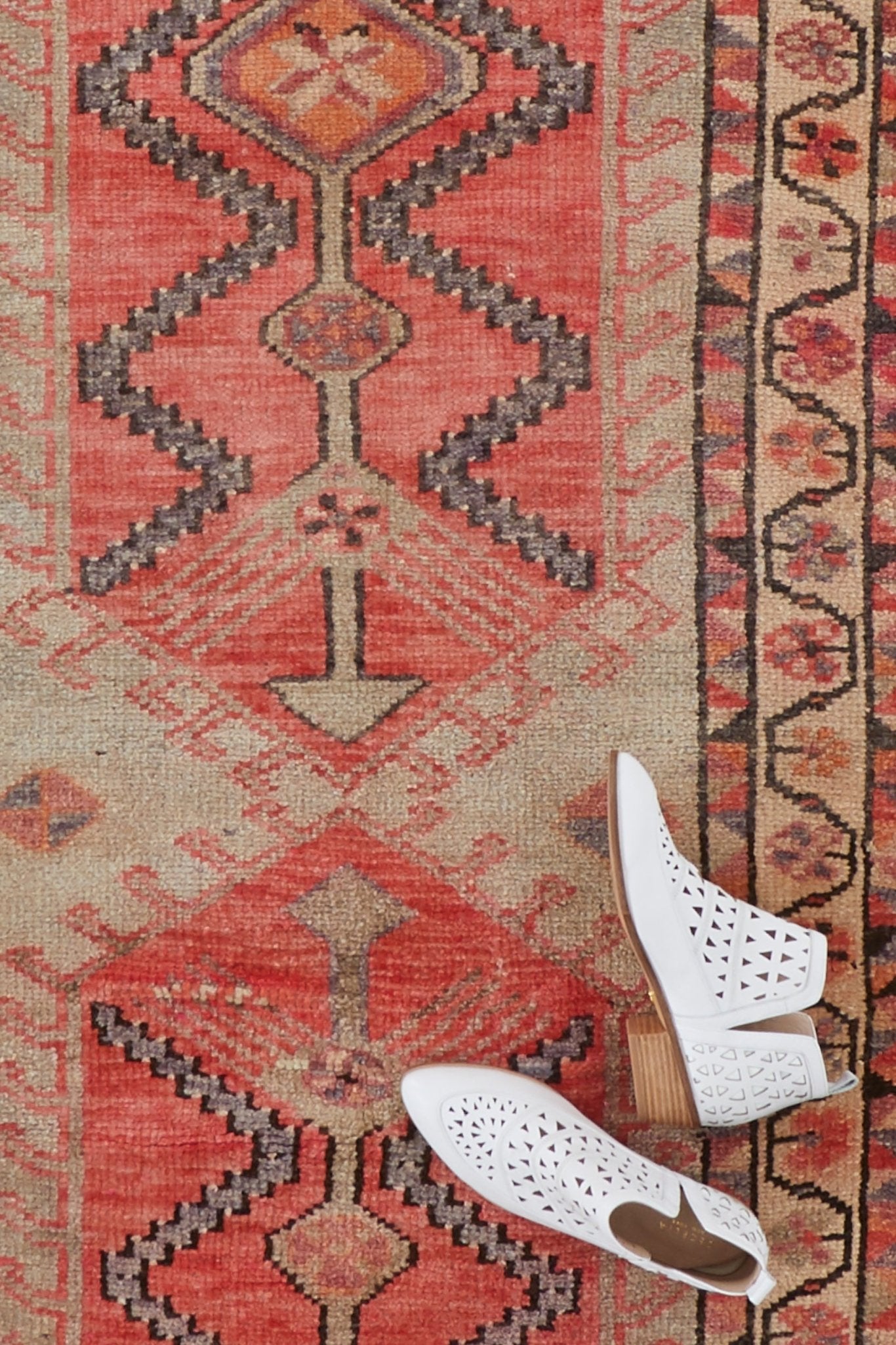 'Willow' Turkish Runner Rug - 2'10'' x 11'5'' - Canary Lane