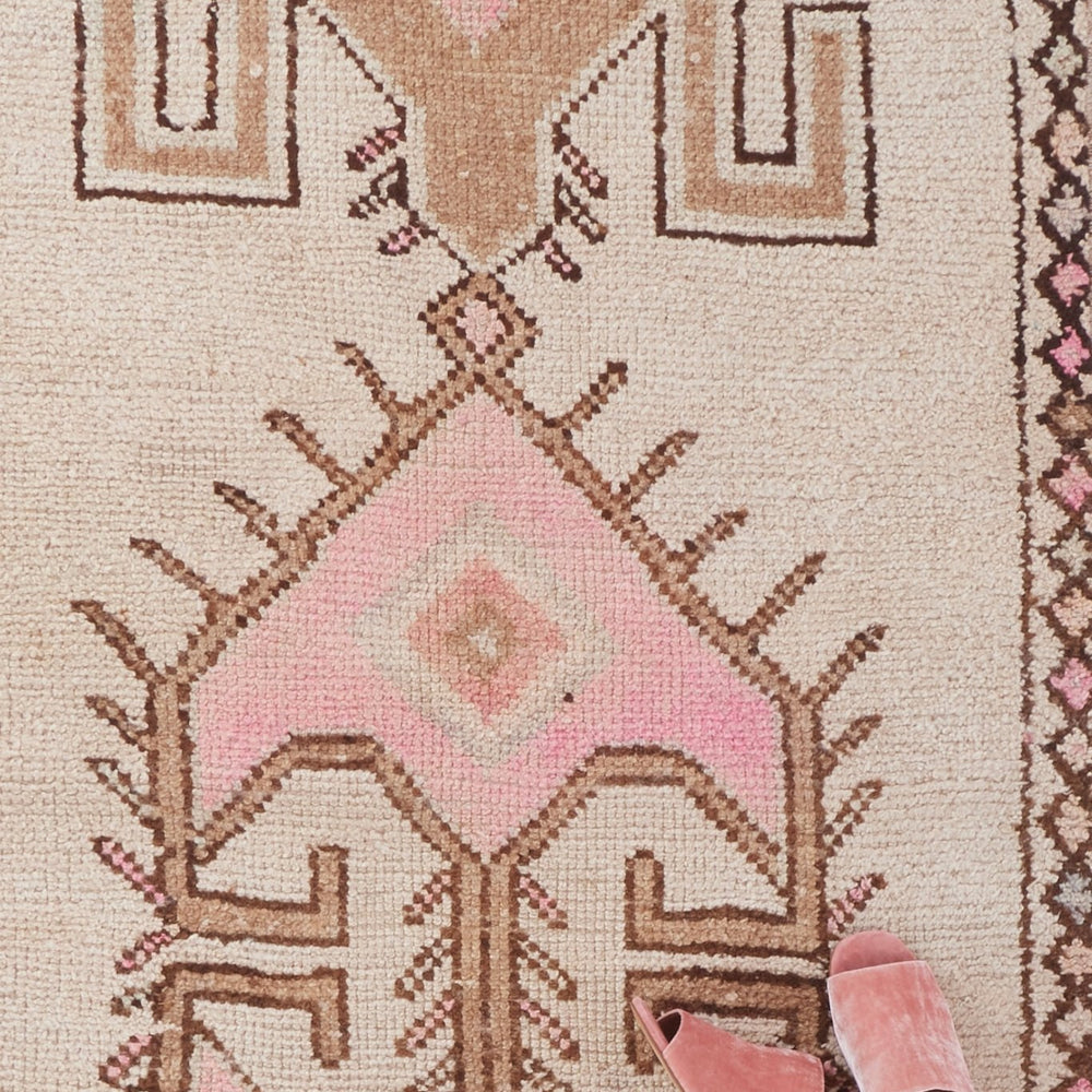 
                  
                    'Amelia' Vintage Heirloom Turkish Runner - 3'4'' x 13'2'' - Canary Lane
                  
                