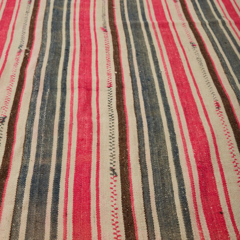 
                  
                    'Berry' Vintage Heirloom Area Rug - 5'9" x 10'8" - Canary Lane
                  
                