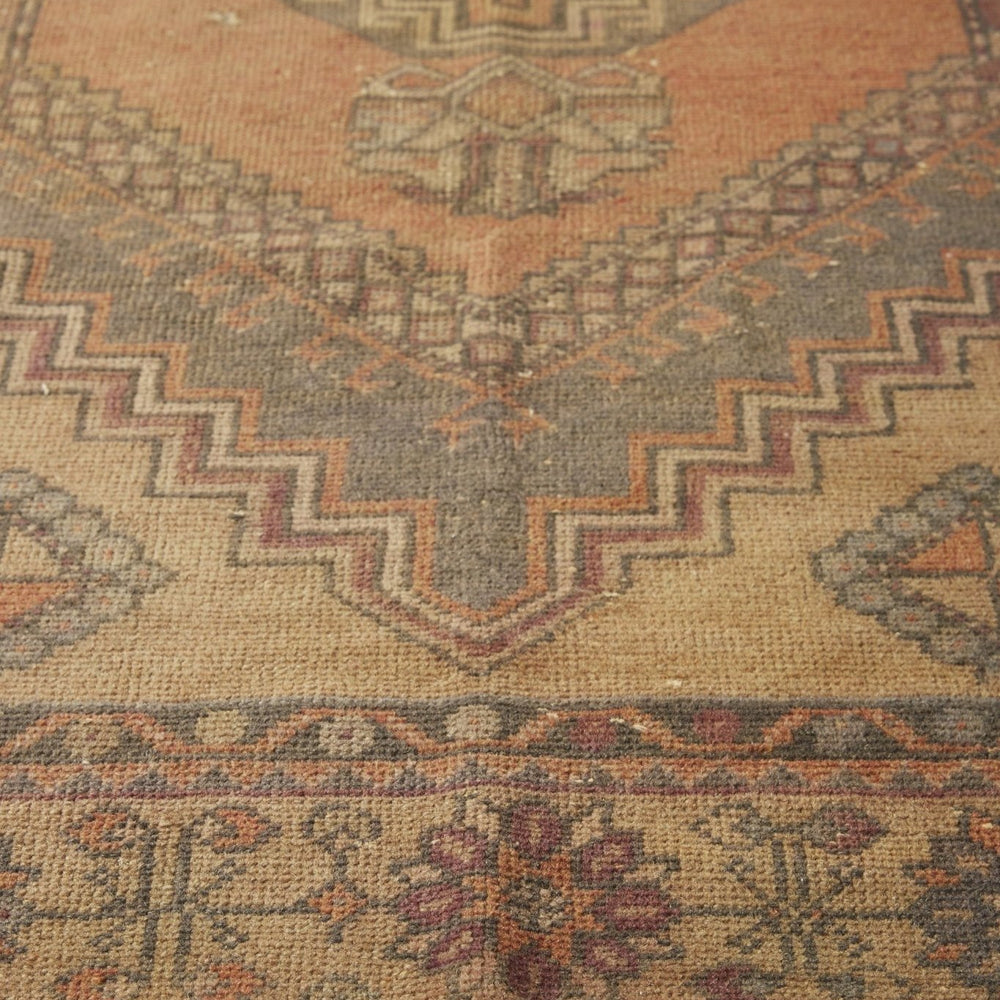 
                  
                    'Breezy' Distressed Vintage Oushak Area Rug - 3'6'' x 6'6'' - Canary Lane
                  
                