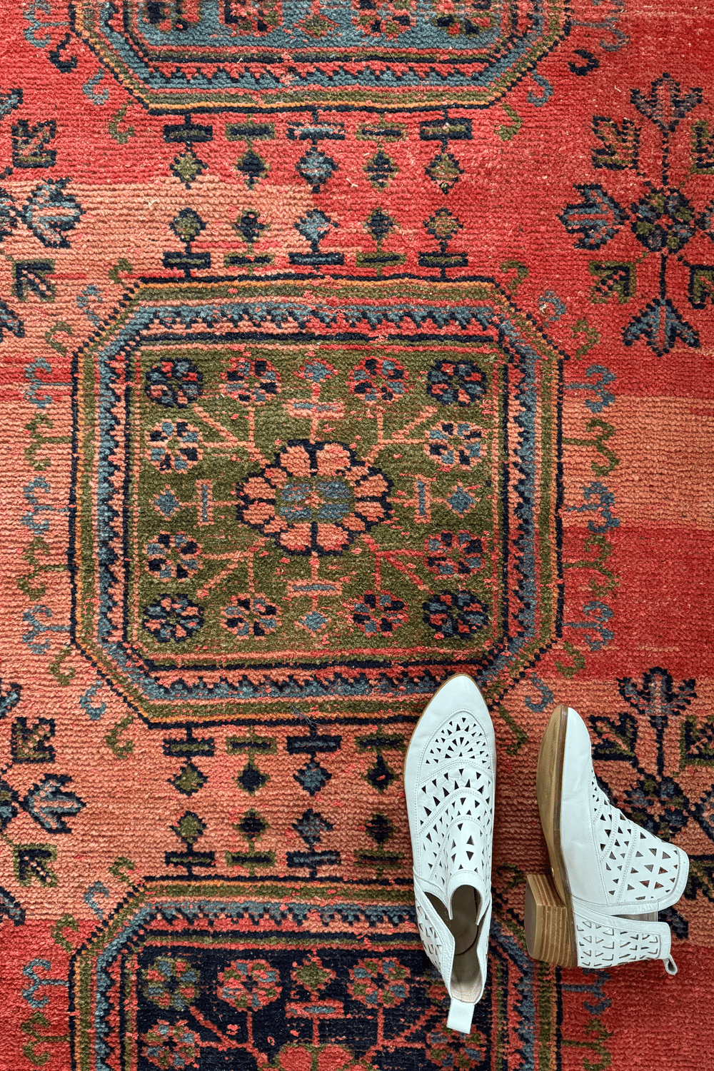 'Chesapeake' Vintage Turkish Runner - 2'11.5" x 11'8" - Canary Lane