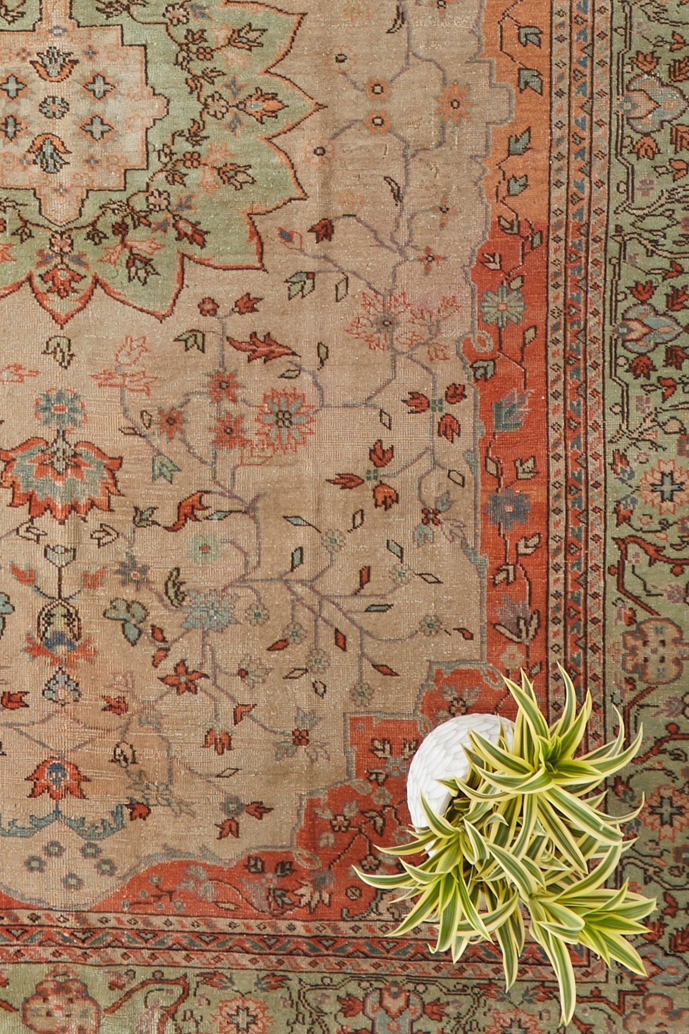 'Chrysanthemum' Vintage Persian Rug - 6'5" x 8'8" - Canary Lane