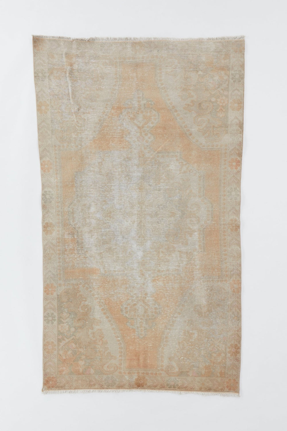 'Cressida' Vintage Rug - 4'2