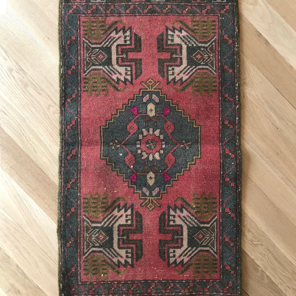 Flash Sale Rug #7 - Canary Lane