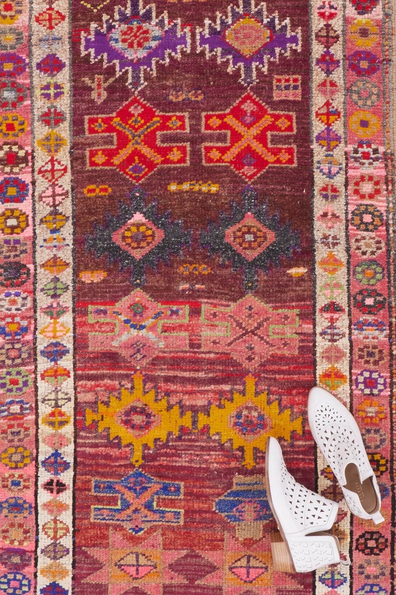 'Jaci' Vintage Turkish Runner - 2'10'' x 11'6'' - Canary Lane