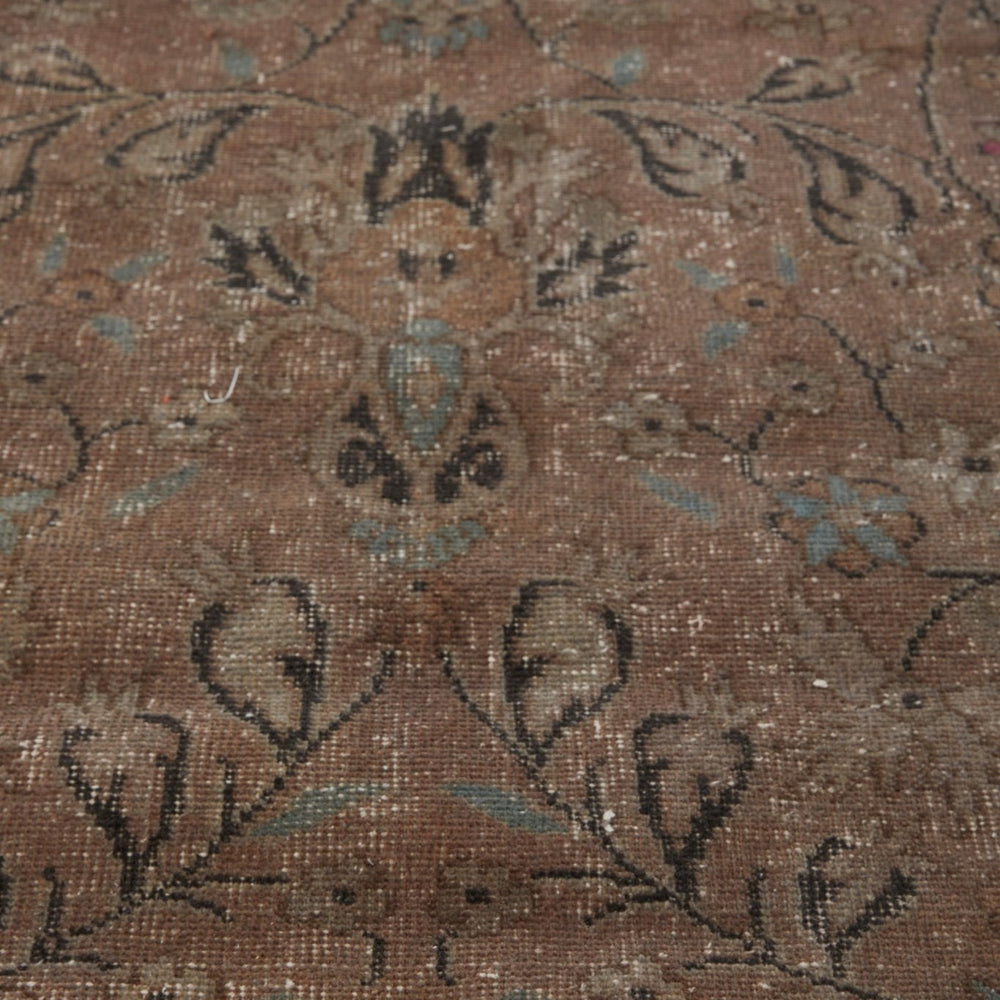 
                  
                    'Jagger' Turkish Vintage Area Rug - 6' x 9' - Canary Lane
                  
                