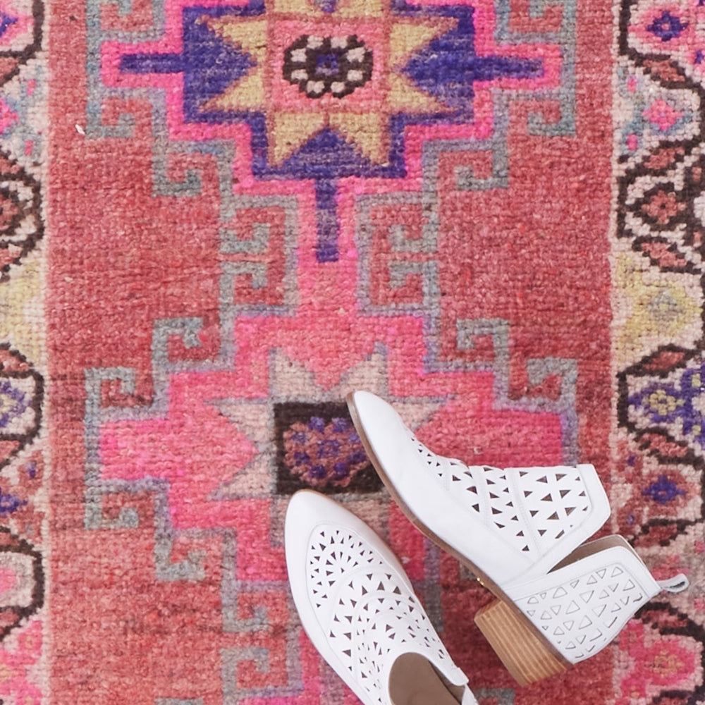
                  
                    'Lola' Vintage Turkish Runner - 2'1'' x 9'7'' - Canary Lane
                  
                