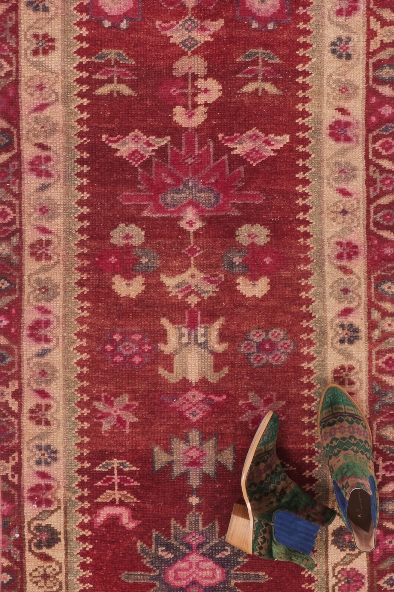 'Lydia' Vintage Turkish Runner - 2'7.5'' x 10'11'' - Canary Lane