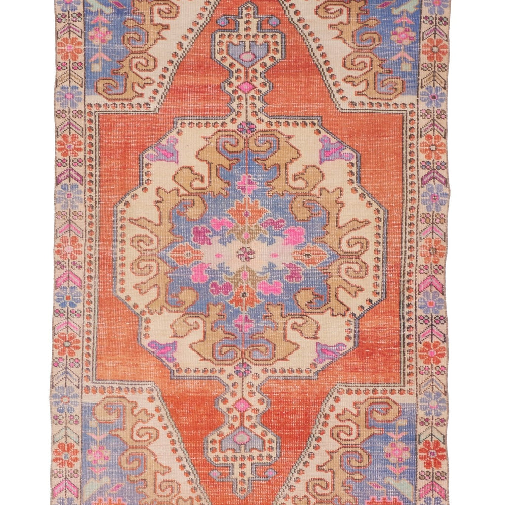 'Moriah' Vintage Turkish Area Rug - 4'2.5'' x 7'1'' - Canary Lane