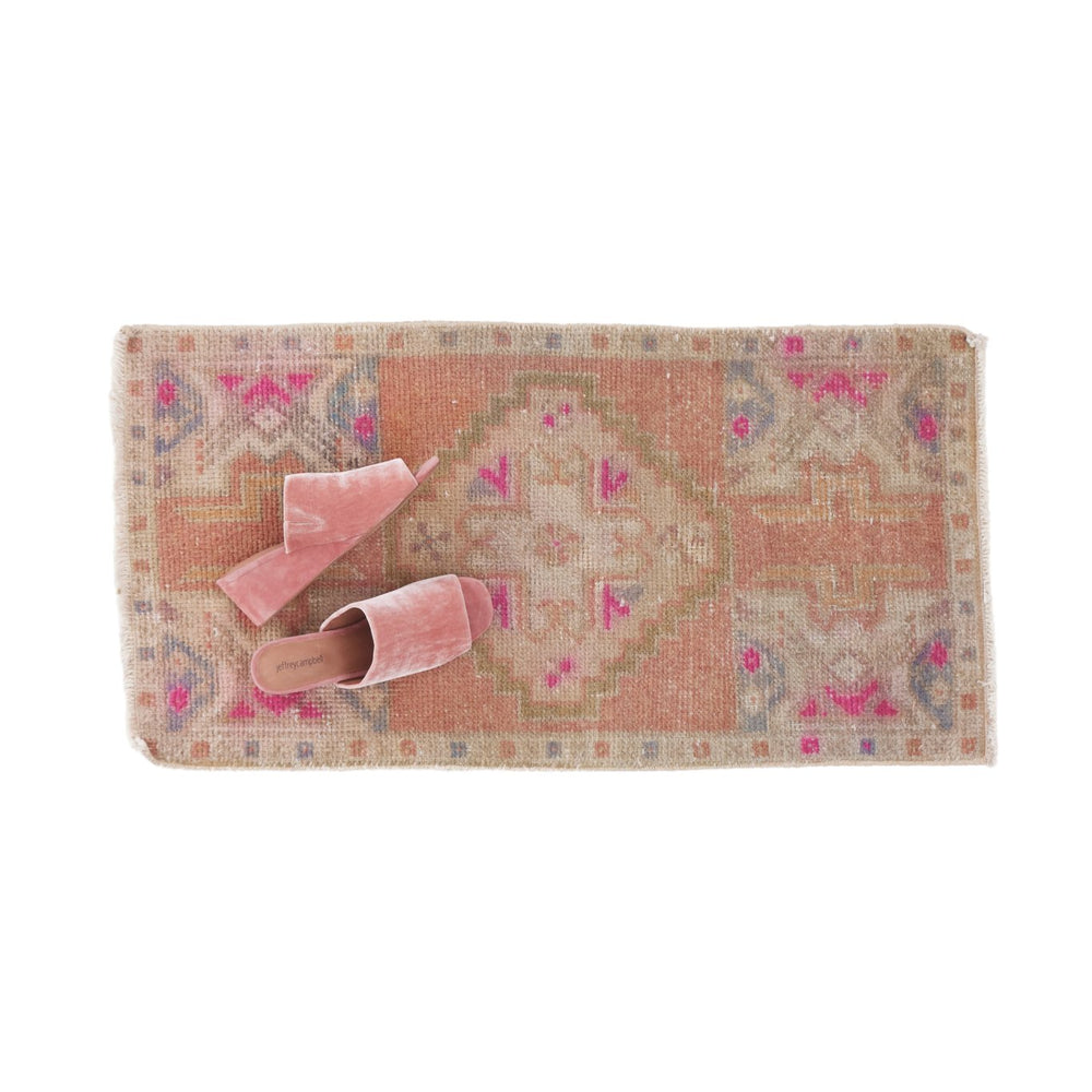 No. 1306 Mini Rug - 1'6.5'' x 3' - Canary Lane