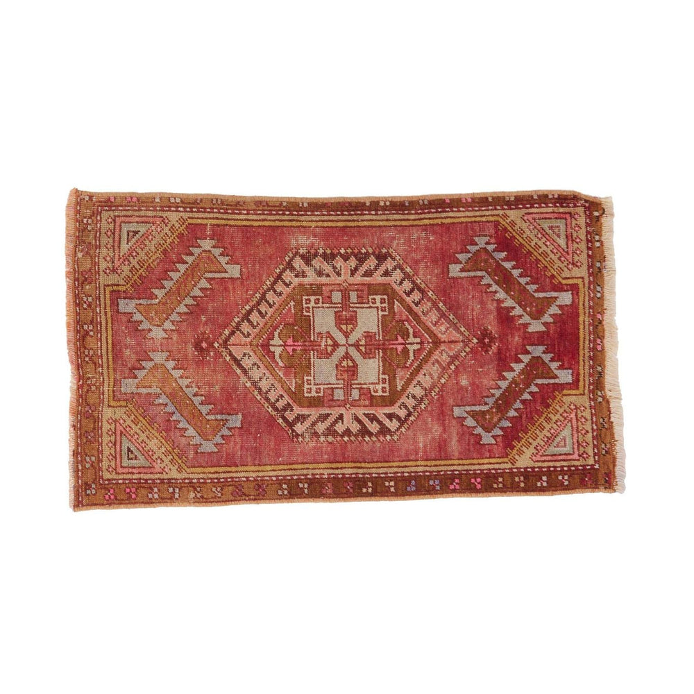 No. 1423 Mini Rug - 1'5'' x 2'6.5'' - Canary Lane