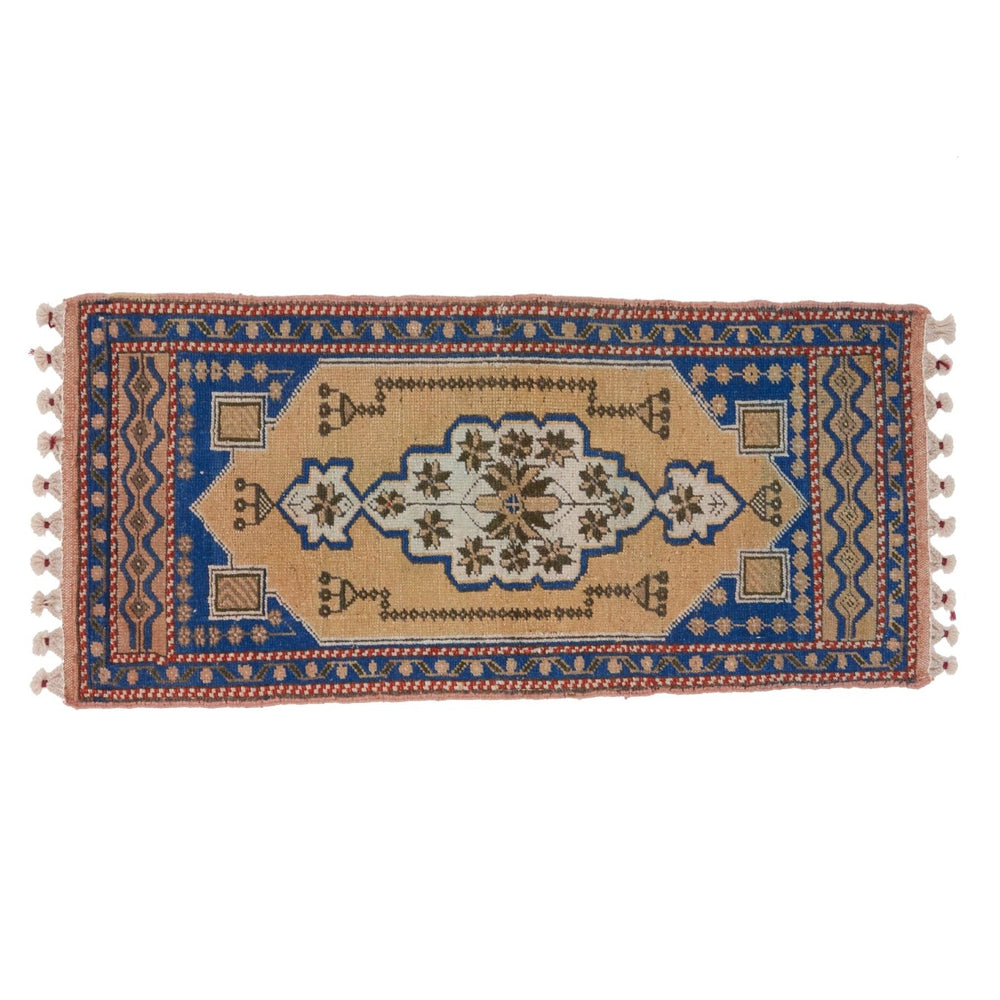 No. 1545 Mini Rug - 1'7.5'' x 3'8'' - Canary Lane