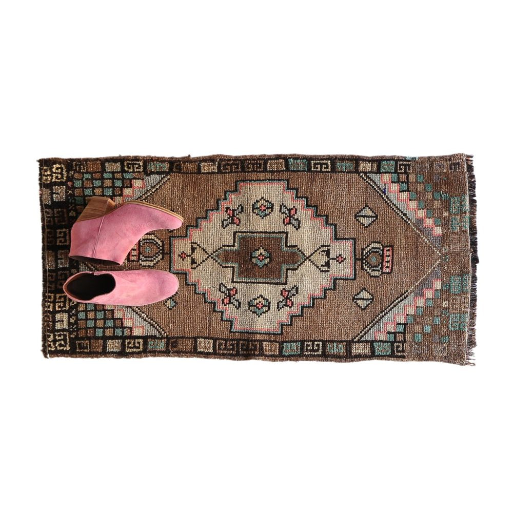 No. 1605 Mini Turkish Vintage Rug - 1'6.5" x 3'3.5" - Canary Lane