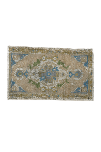 No.18 ヴィンテージラグ　トルコ　マット turkish rug ミニ Vintage turkish small rug for bath or kitchen No. 1662 – Canary Lane
