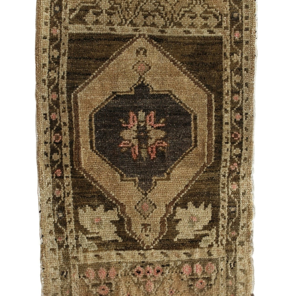 No. 334 Petite Rug - 1'9.5" x 3'2" - Canary Lane