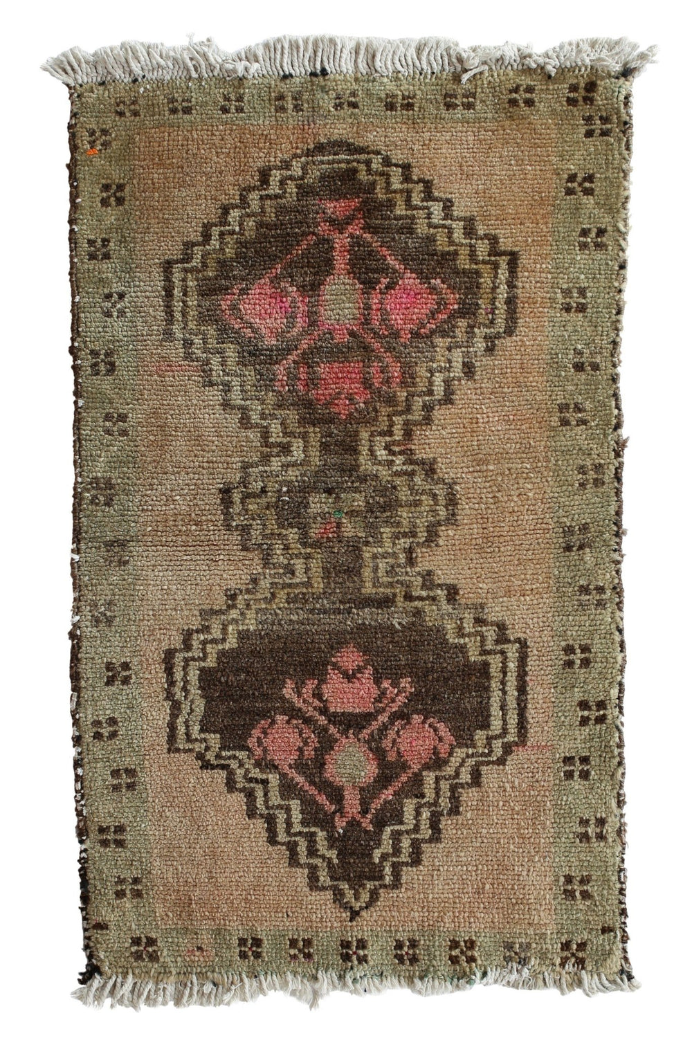 No. 349 Distressed Petite Rug - 1'6.5