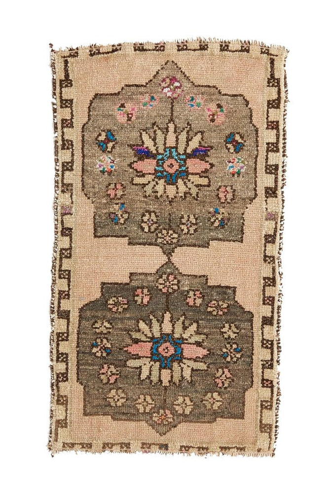 No. 397 Distressed Mini Rug - 1'6.5'' x 2'10'' - Canary Lane