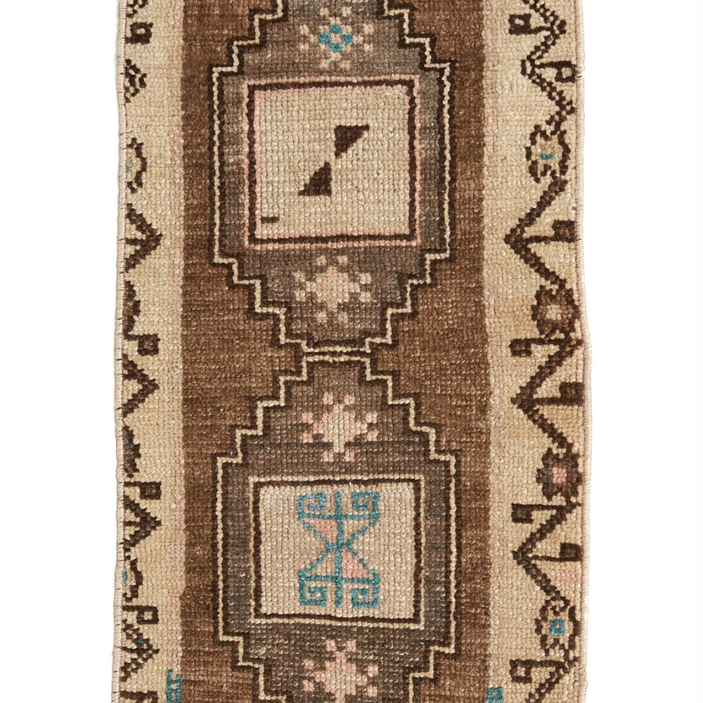 No. 404 Petite Vintage Rug - 1'3.5'' x 2'2'' - Canary Lane